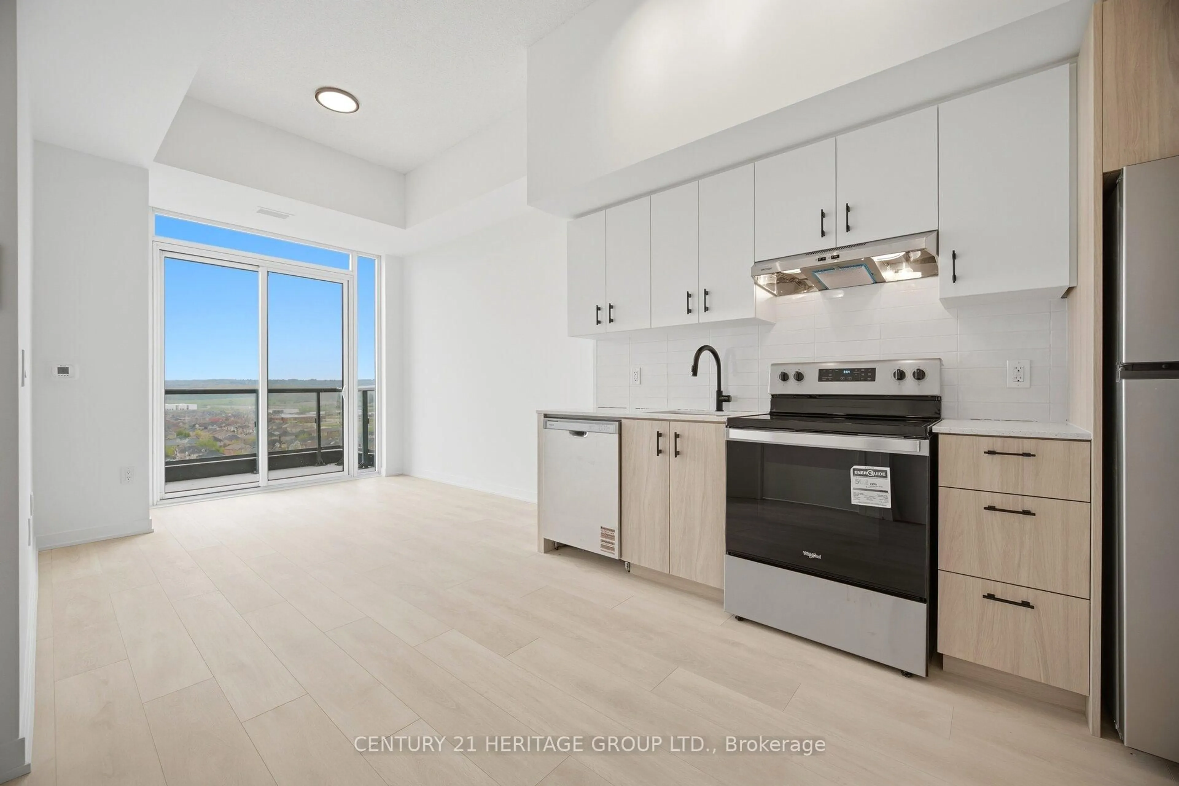 Open concept kitchen, unknown for 4878 POWERS COMMON Blvd #C1601, Burlington Ontario L7M 2B4
