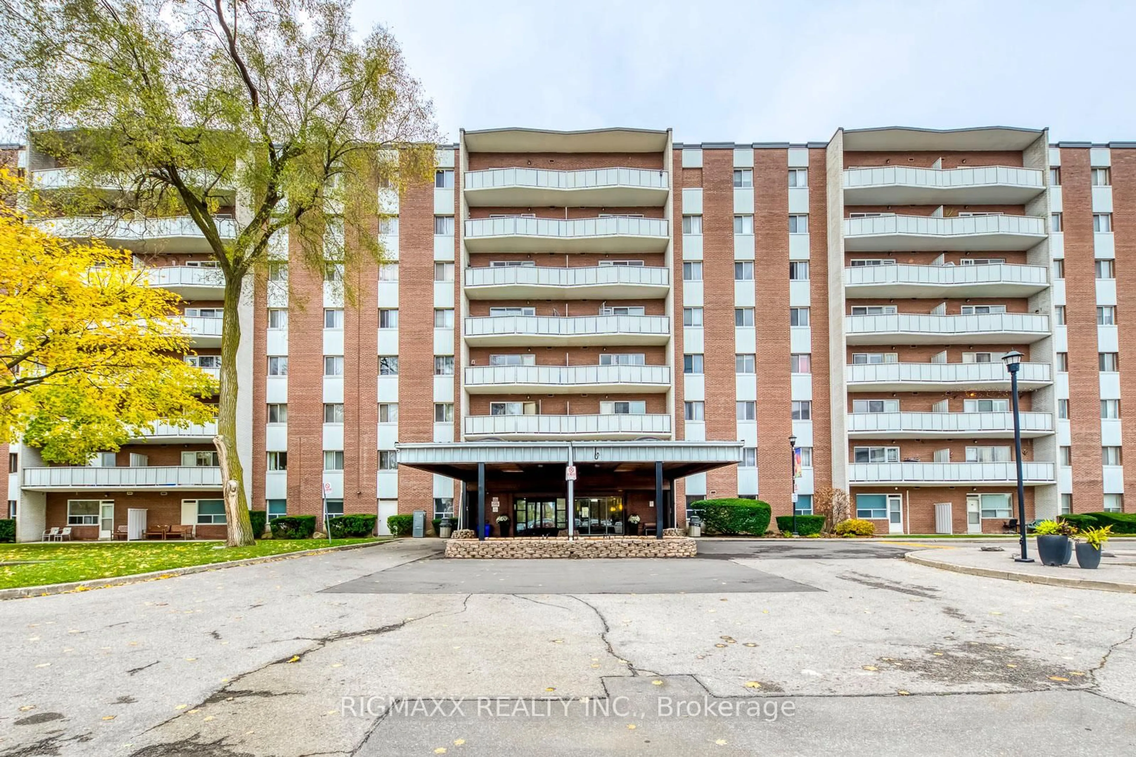 Unknown for 1660 Bloor St #801, Mississauga Ontario L4X 1R9