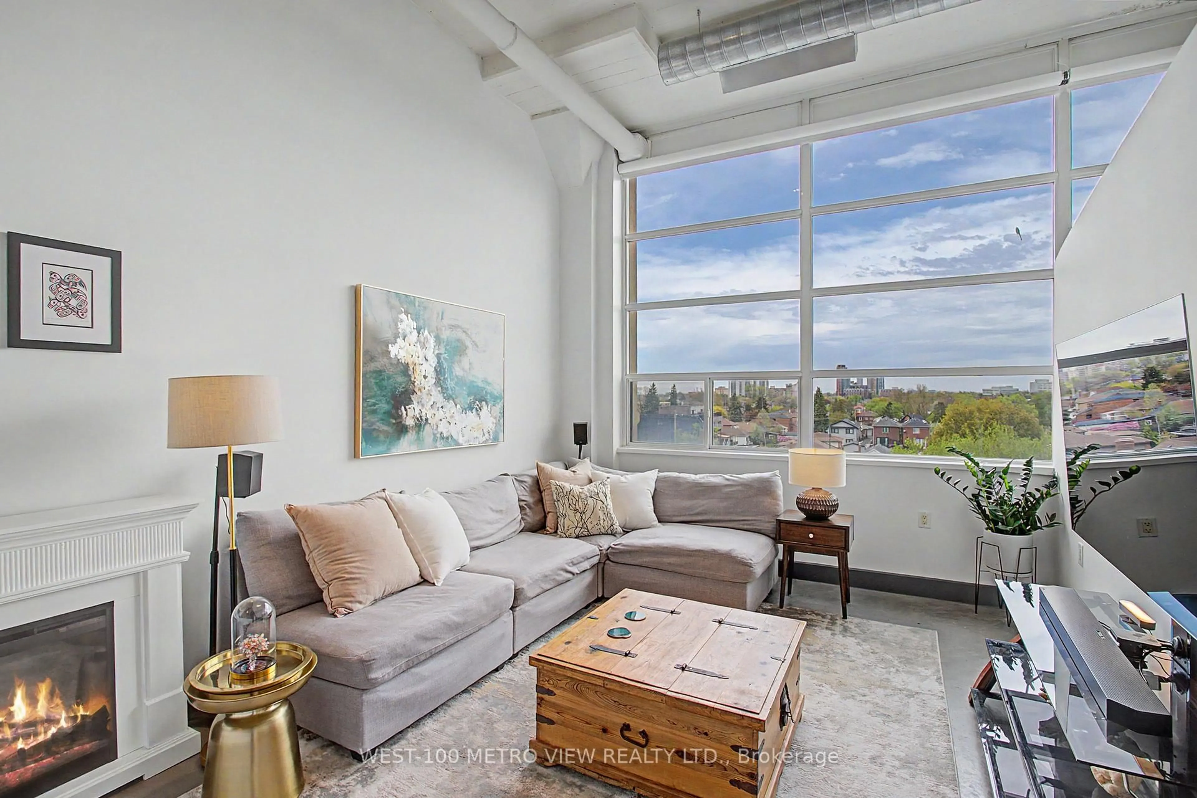 Living room with furniture, unknown for 1001 Roselawn Ave #415, Toronto Ontario M6B 4M4