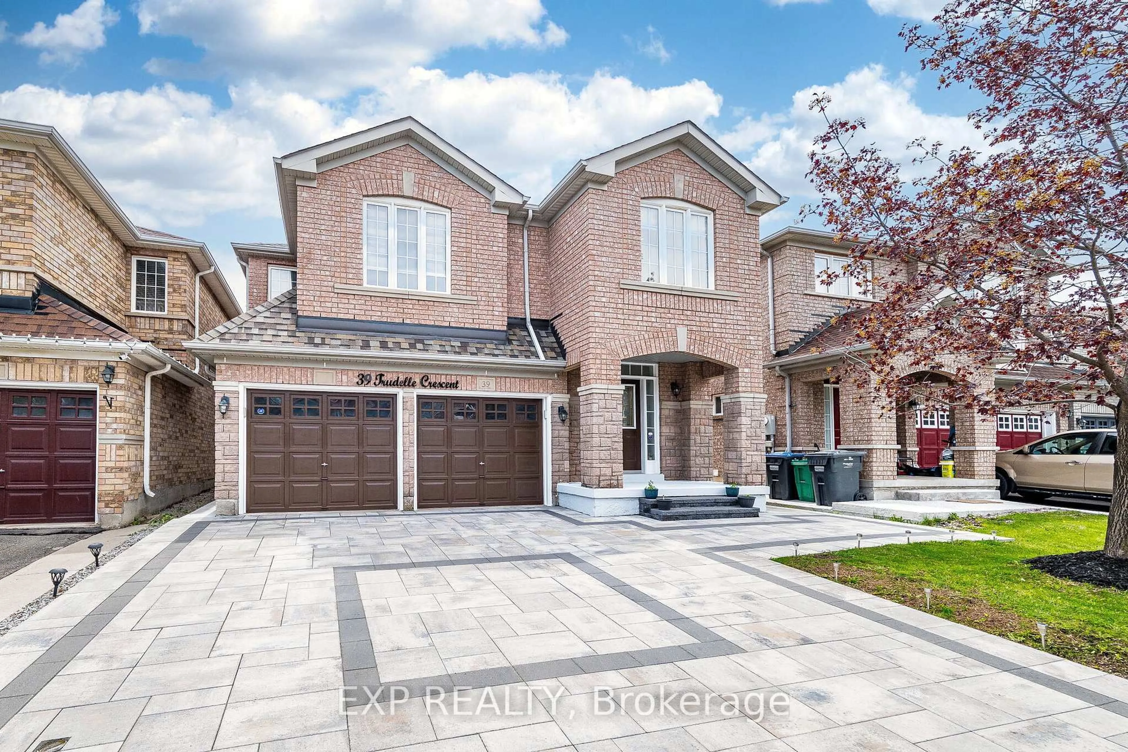 Home with brick exterior material, street for 39 Trudelle Cres, Brampton Ontario L7A 2Z2