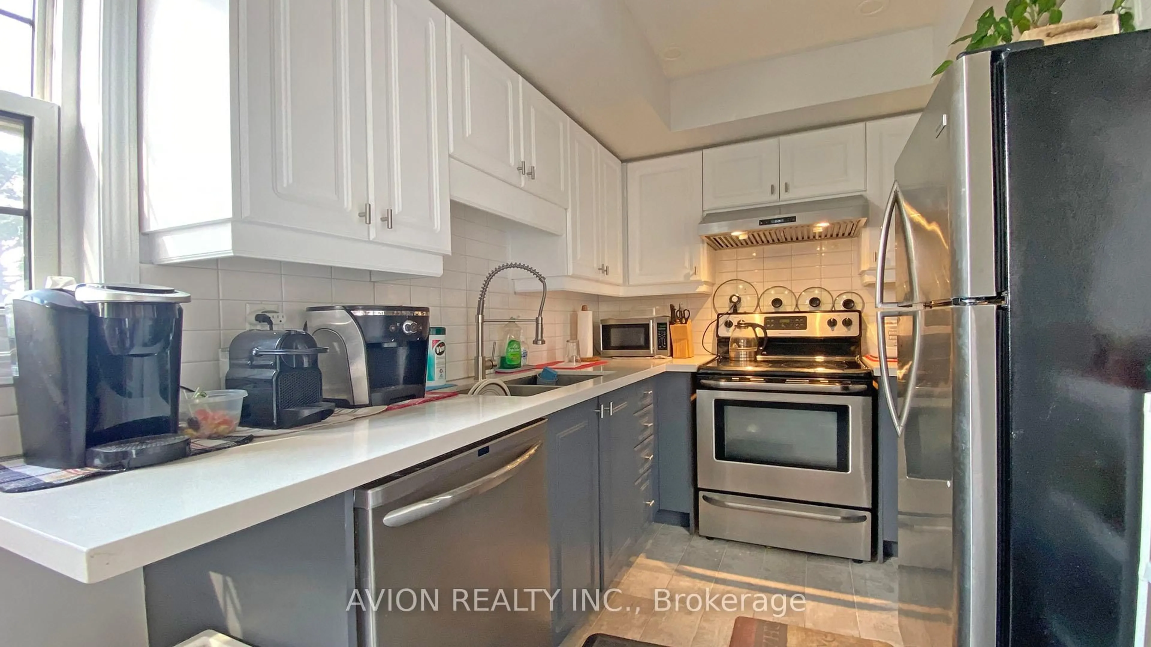 Open concept kitchen, unknown for 37 Four Winds Dr #111, Toronto Ontario M3J 1K7