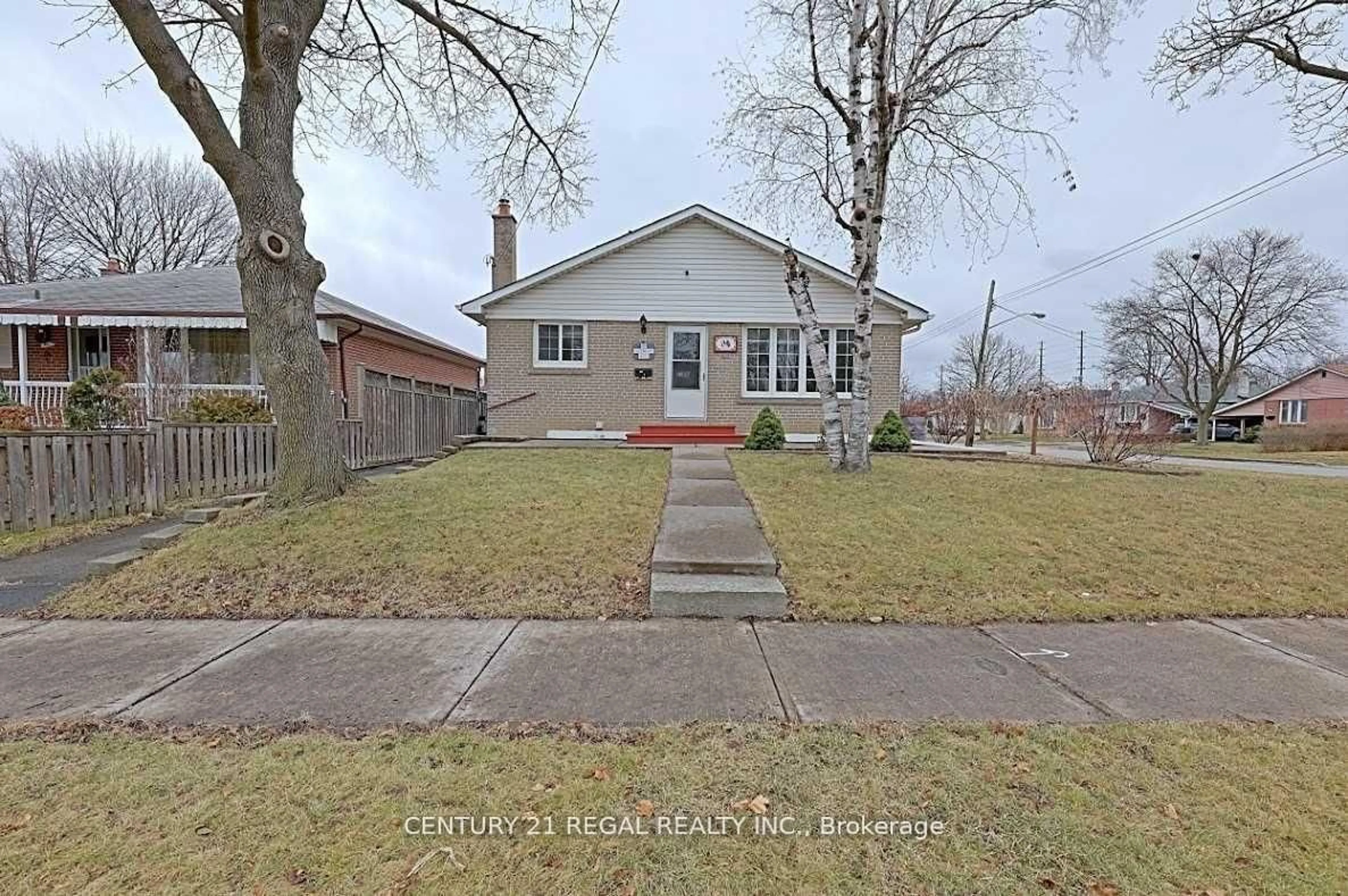 A pic from outside/outdoor area/front of a property/back of a property/a pic from drone, street for 9 Guiness Ave, Toronto Ontario M9W 3L1