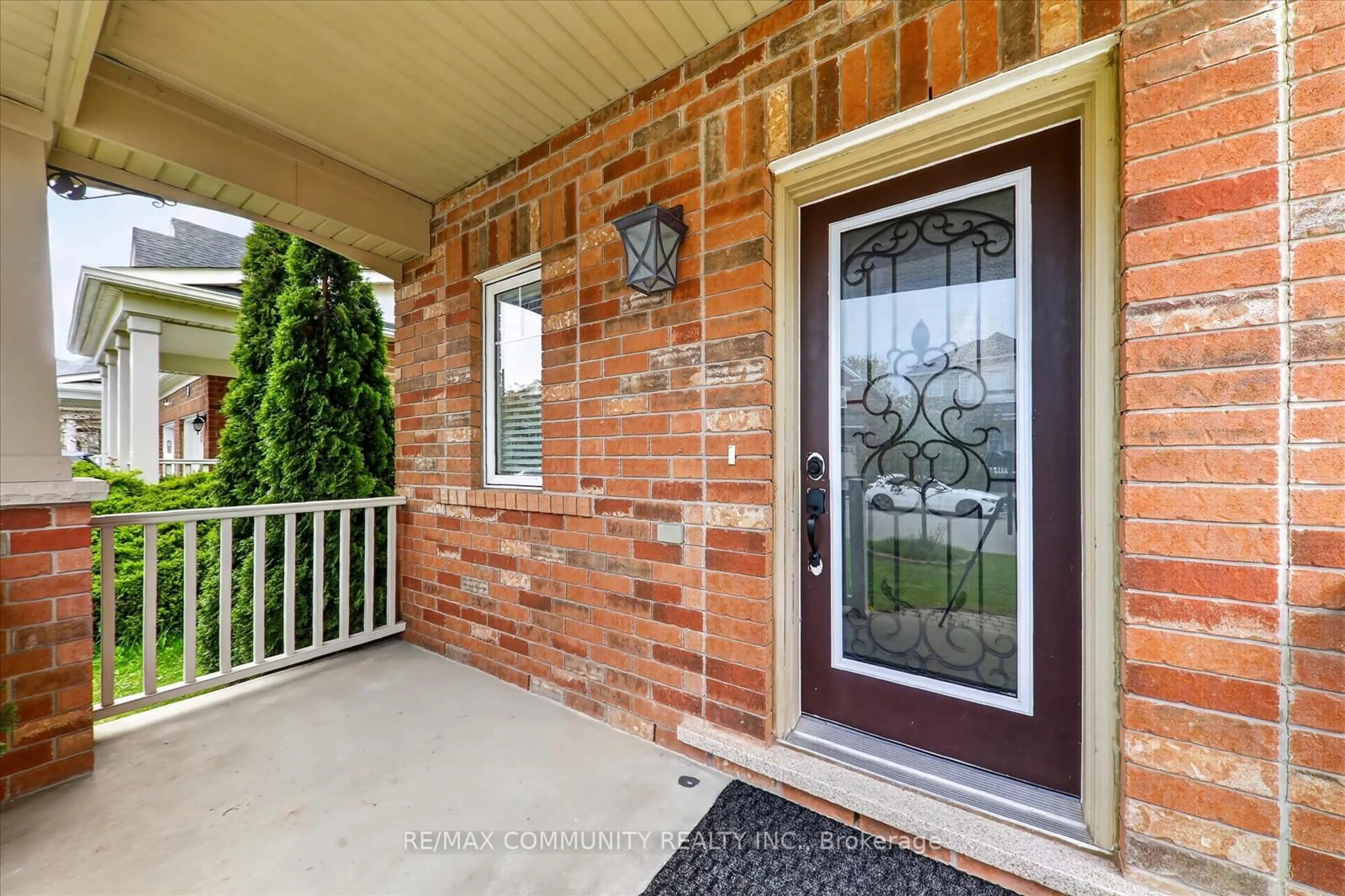 Home with brick exterior material, street for 924 Zelinsky Cres, Milton Ontario L9T 0L5