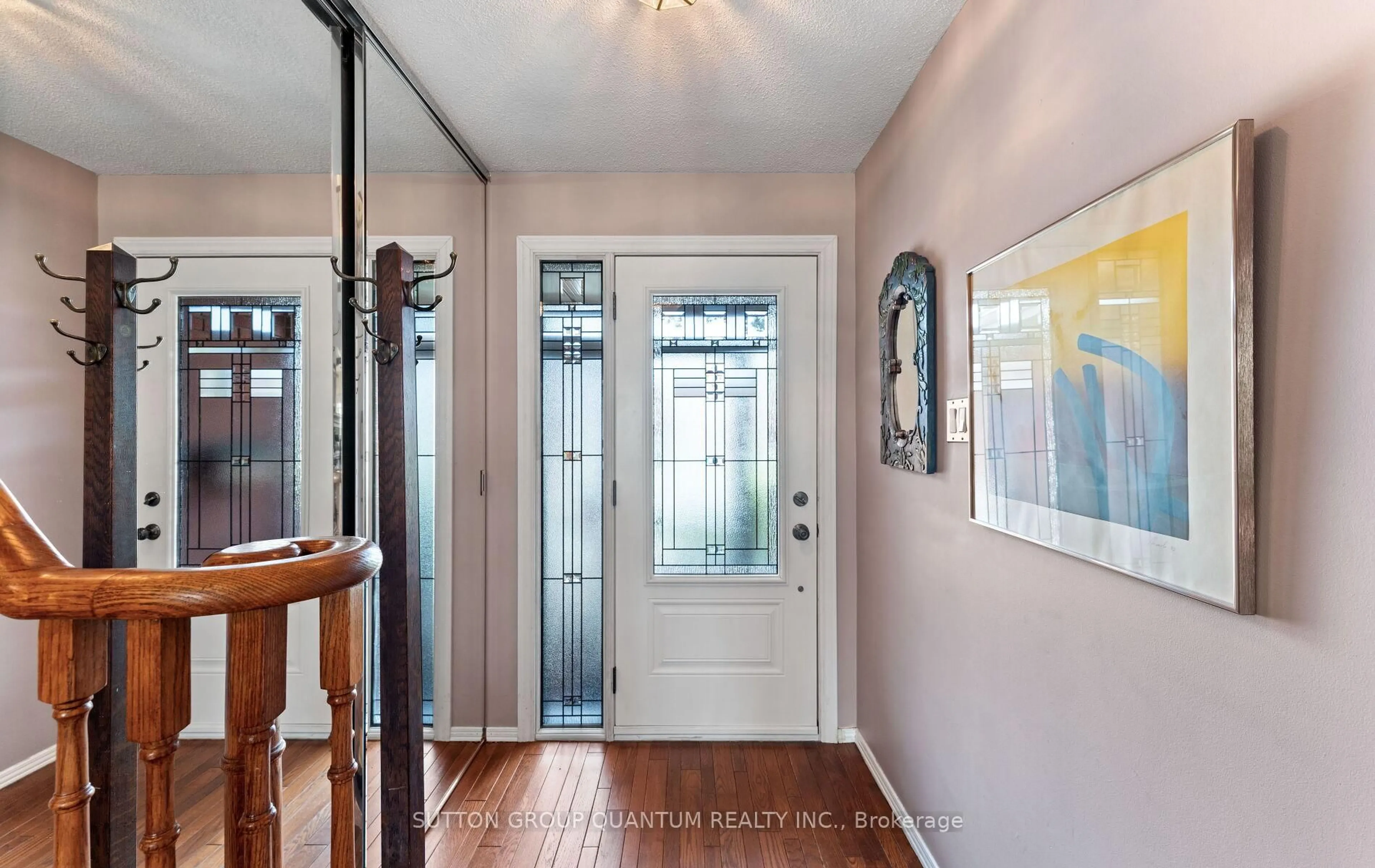 Indoor entryway for 1777 Folkway Dr, Mississauga Ontario L5L 2X1