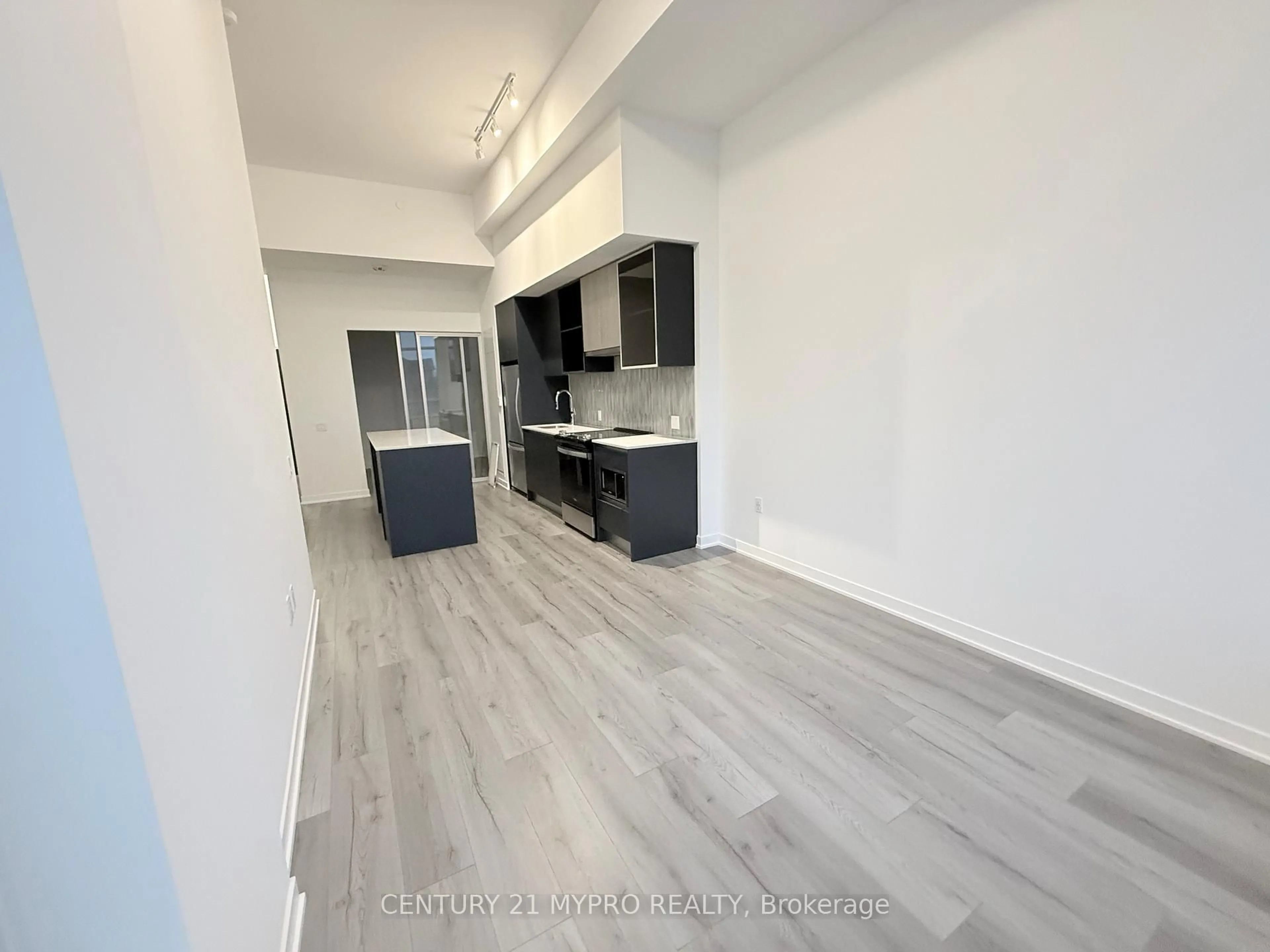 A pic of a room for 395 Dundas St #115, Oakville Ontario L6M 5R8