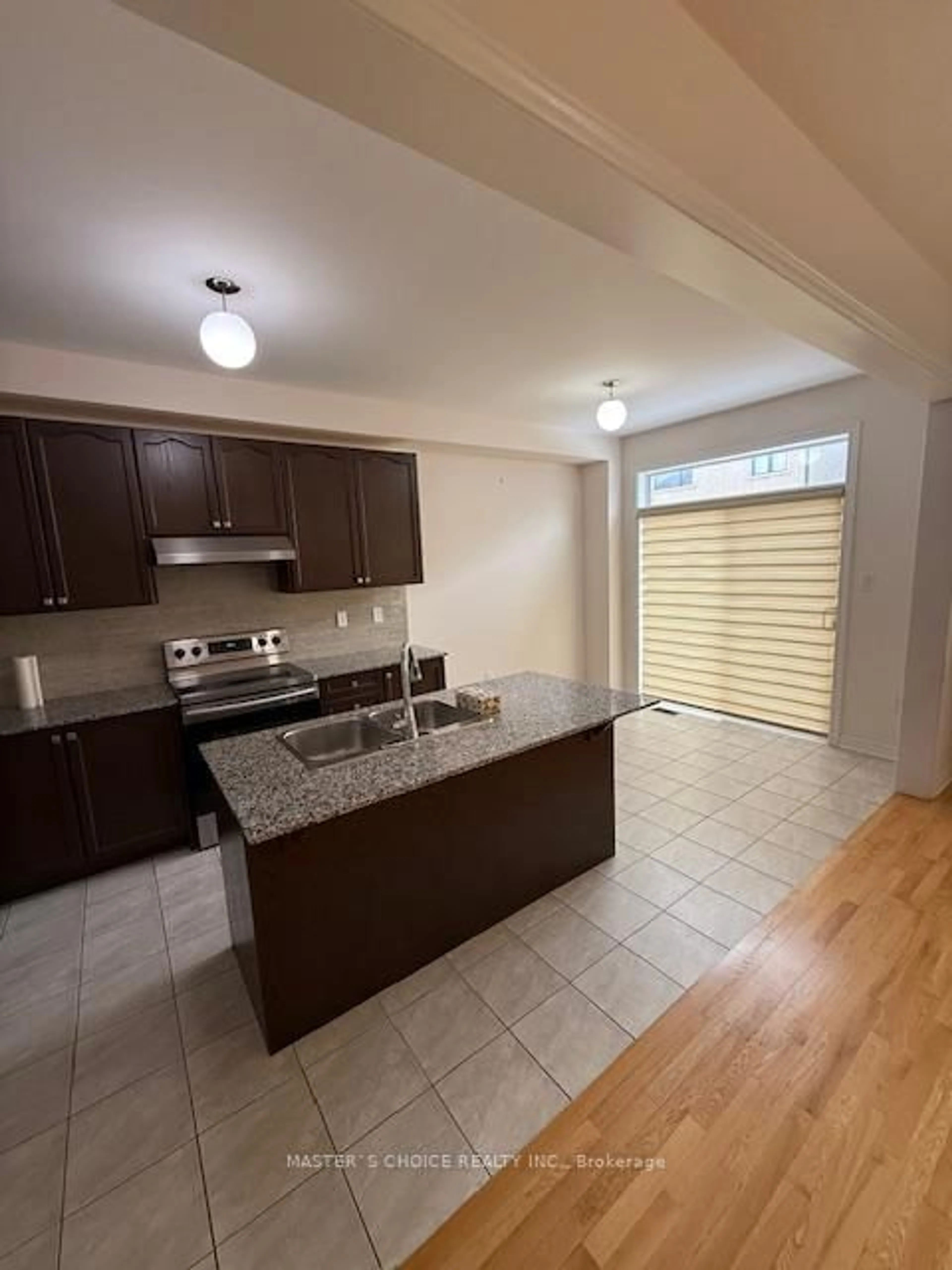 Open concept kitchen, ceramic/tile floor for 56 Clunburry Rd, Brampton Ontario L7A 5B5