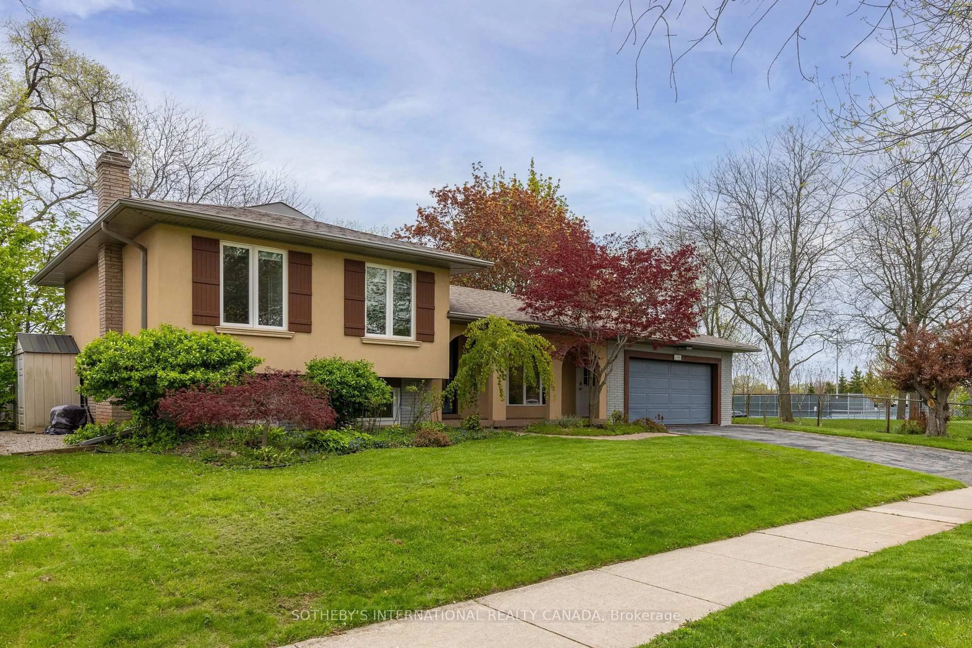 Home with brick exterior material, street for 2290 Bridge Rd, Oakville Ontario L6L 2G6