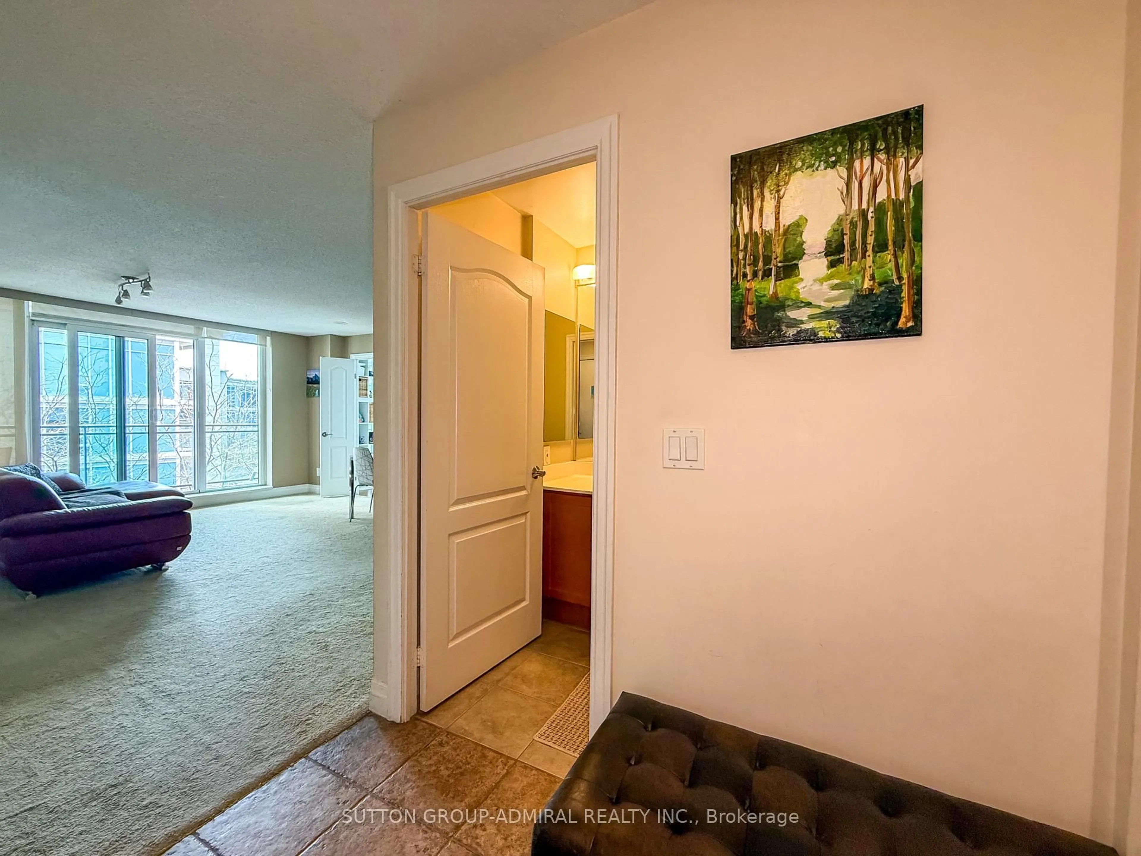 Indoor entryway for 2119 Lake Shore Blvd #415, Toronto Ontario M8V 4E8