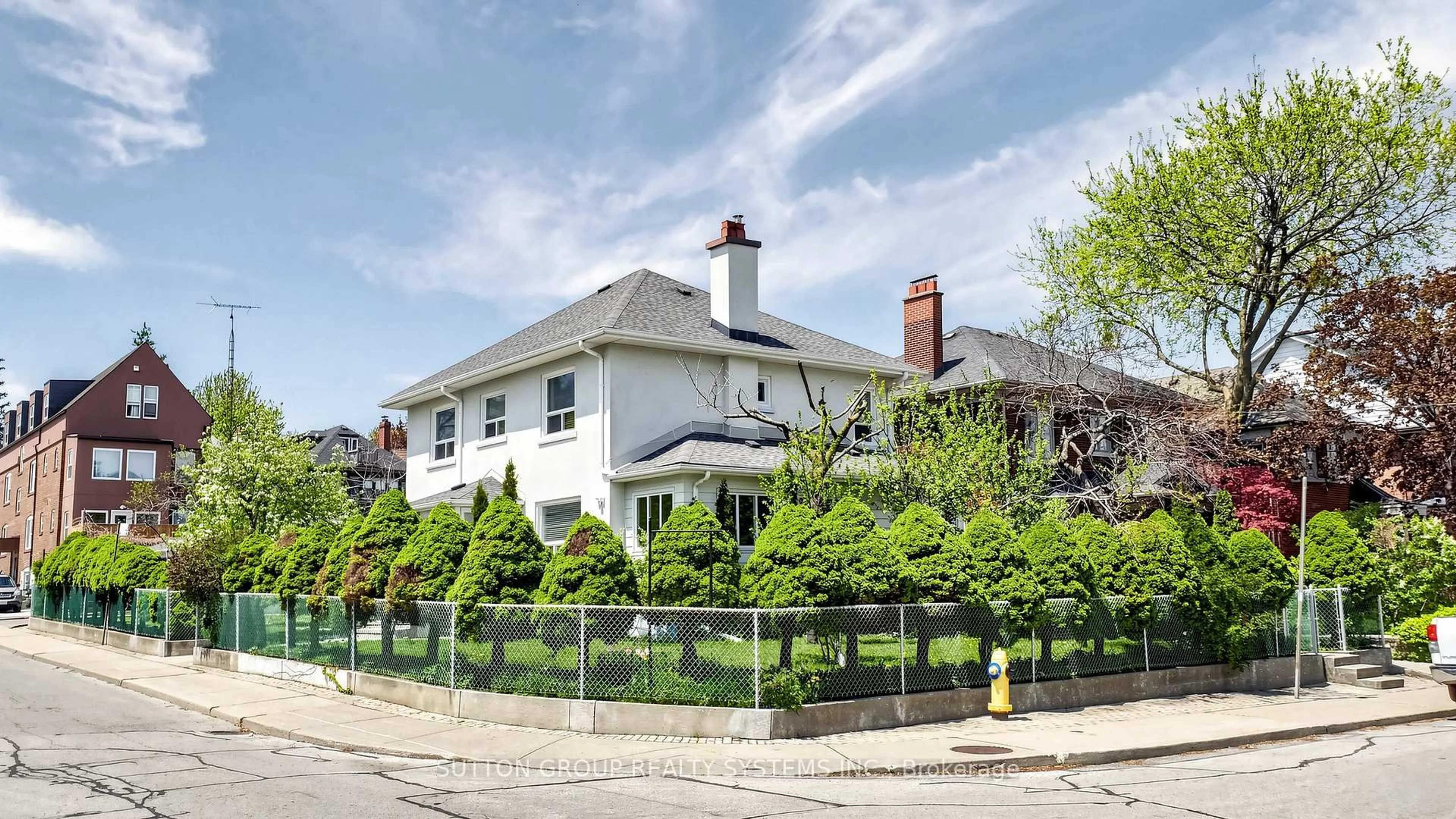Unknown for 114 Rosemount Ave, Toronto Ontario M6H 2M7