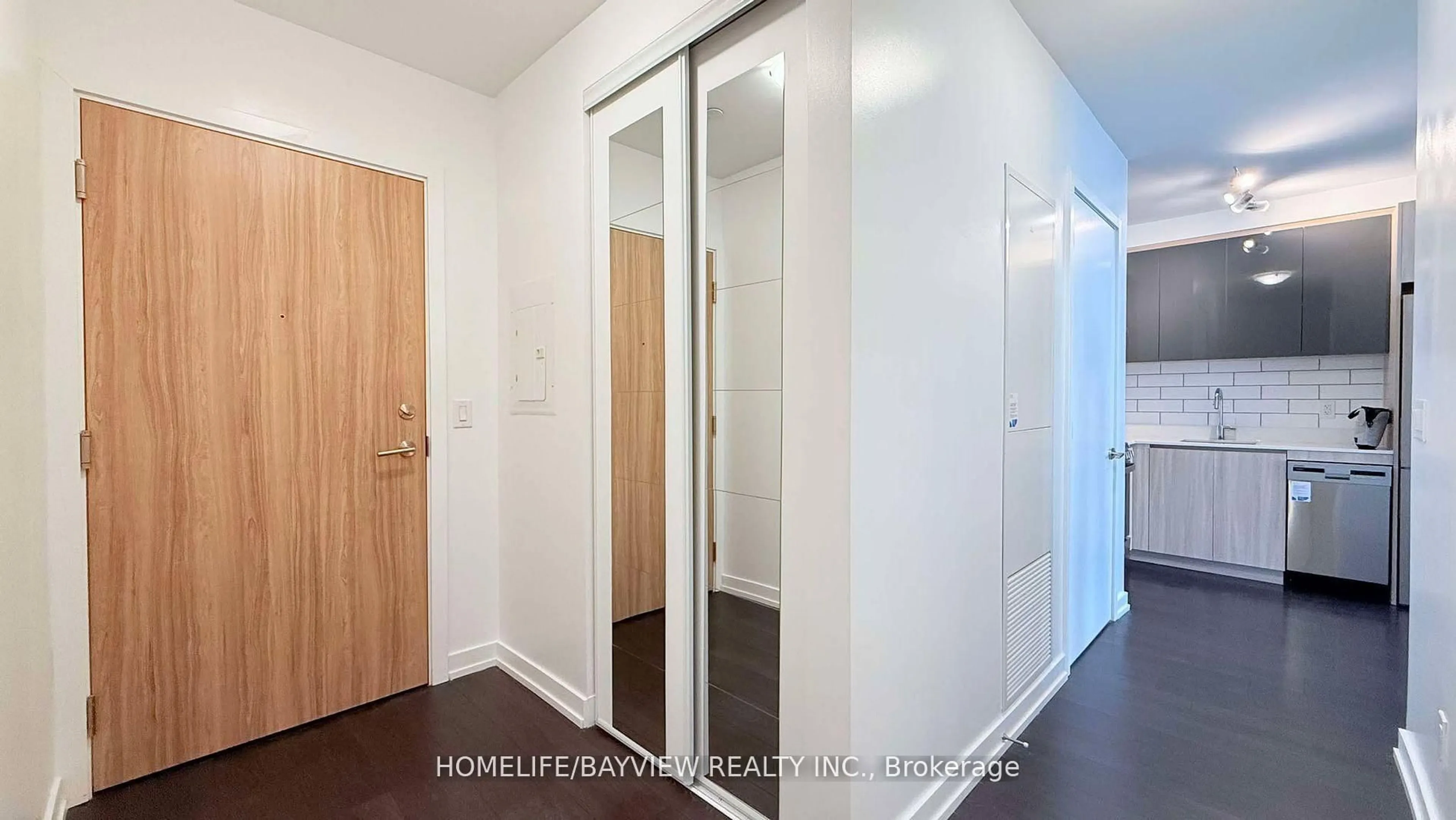 Indoor entryway for 3100 Keele St #438, Toronto Ontario M3M 2H4