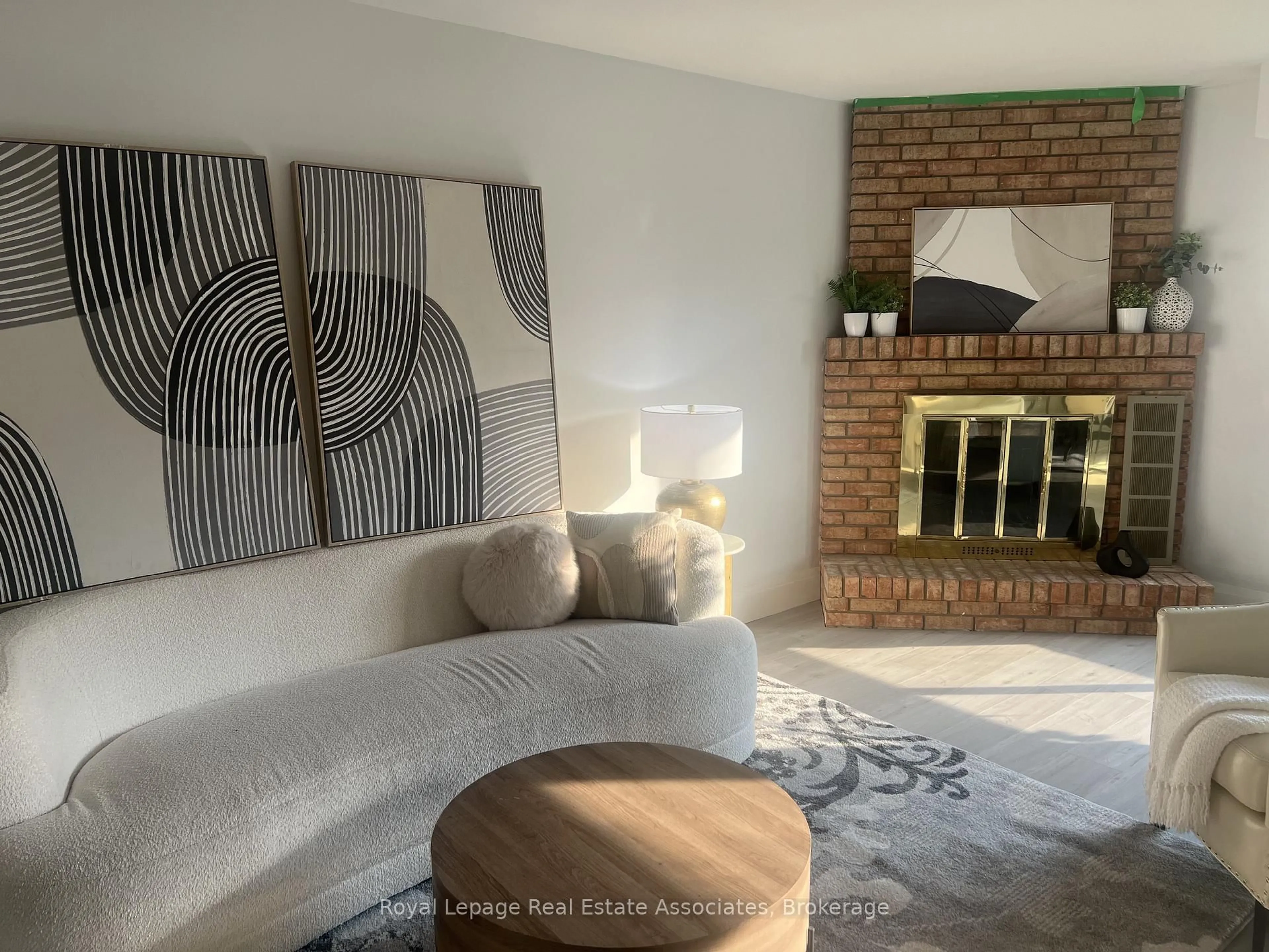 Living room with furniture, unknown for 40 Langston Dr, Brampton Ontario L6V 3W7