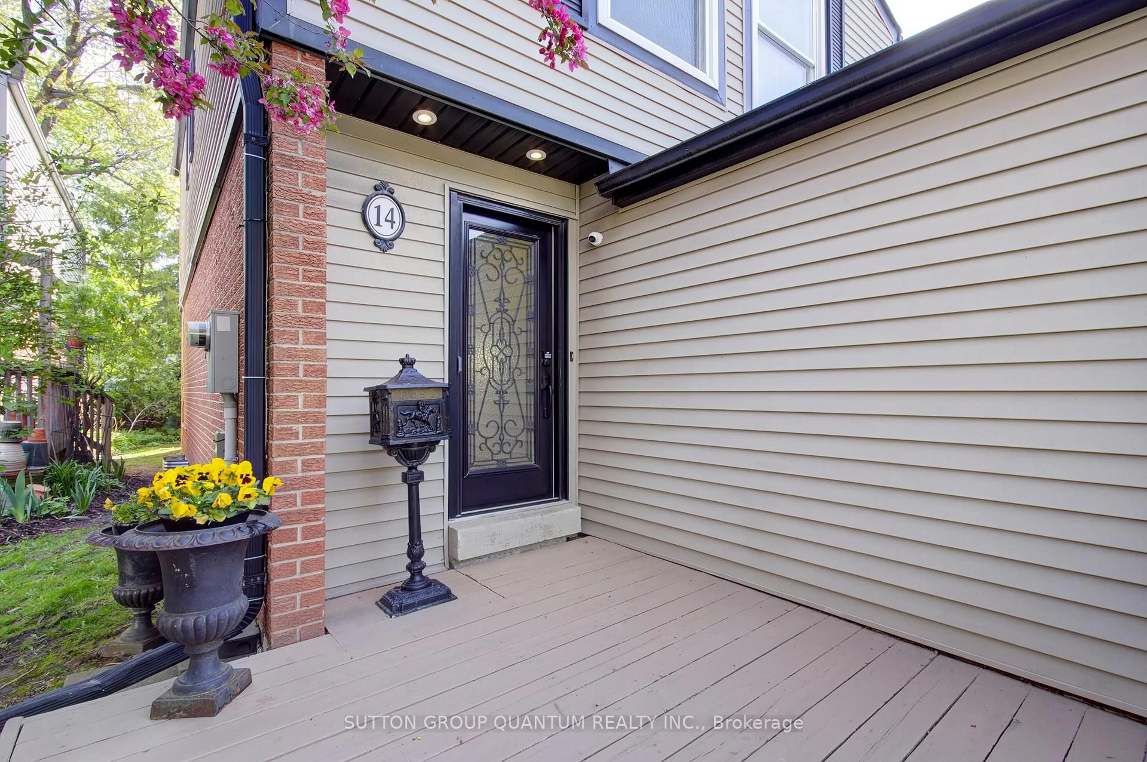 Unknown for 336 Queen St #14, Mississauga Ontario L5M 1M2