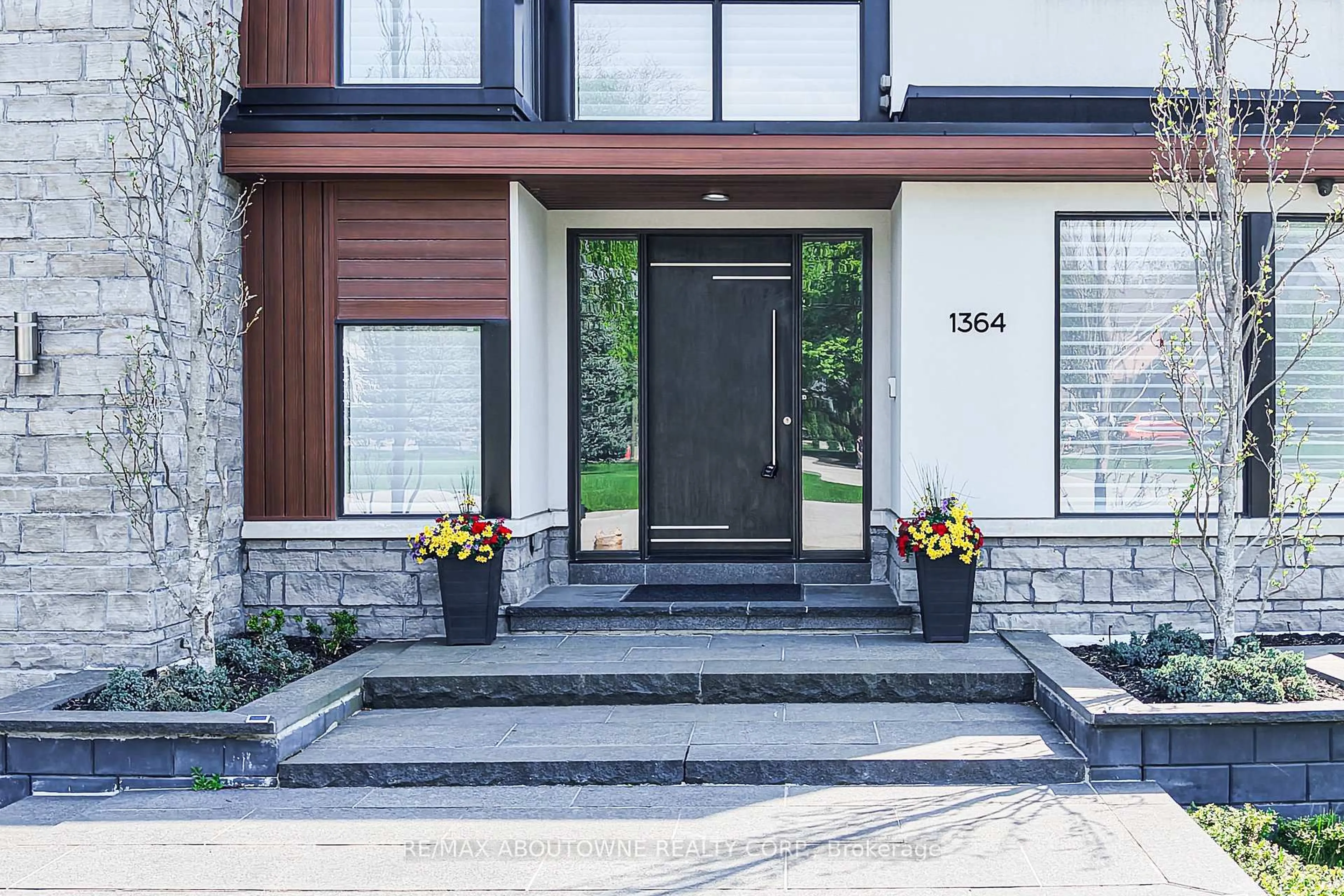 Unknown for 1364 Acton Cres, Oakville Ontario L6J 2S5