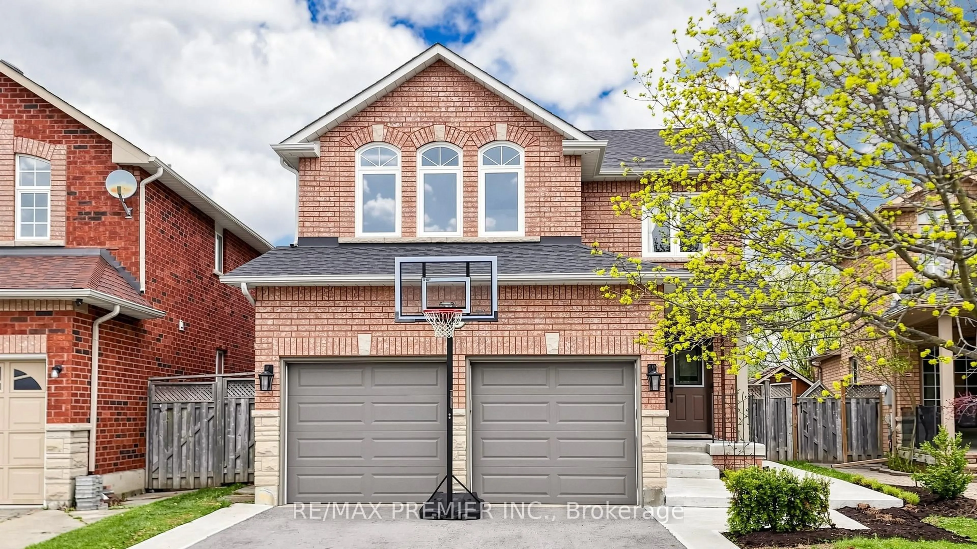 Home with brick exterior material, street for 6 Terrastone Crt, Caledon Ontario L7E 2H1