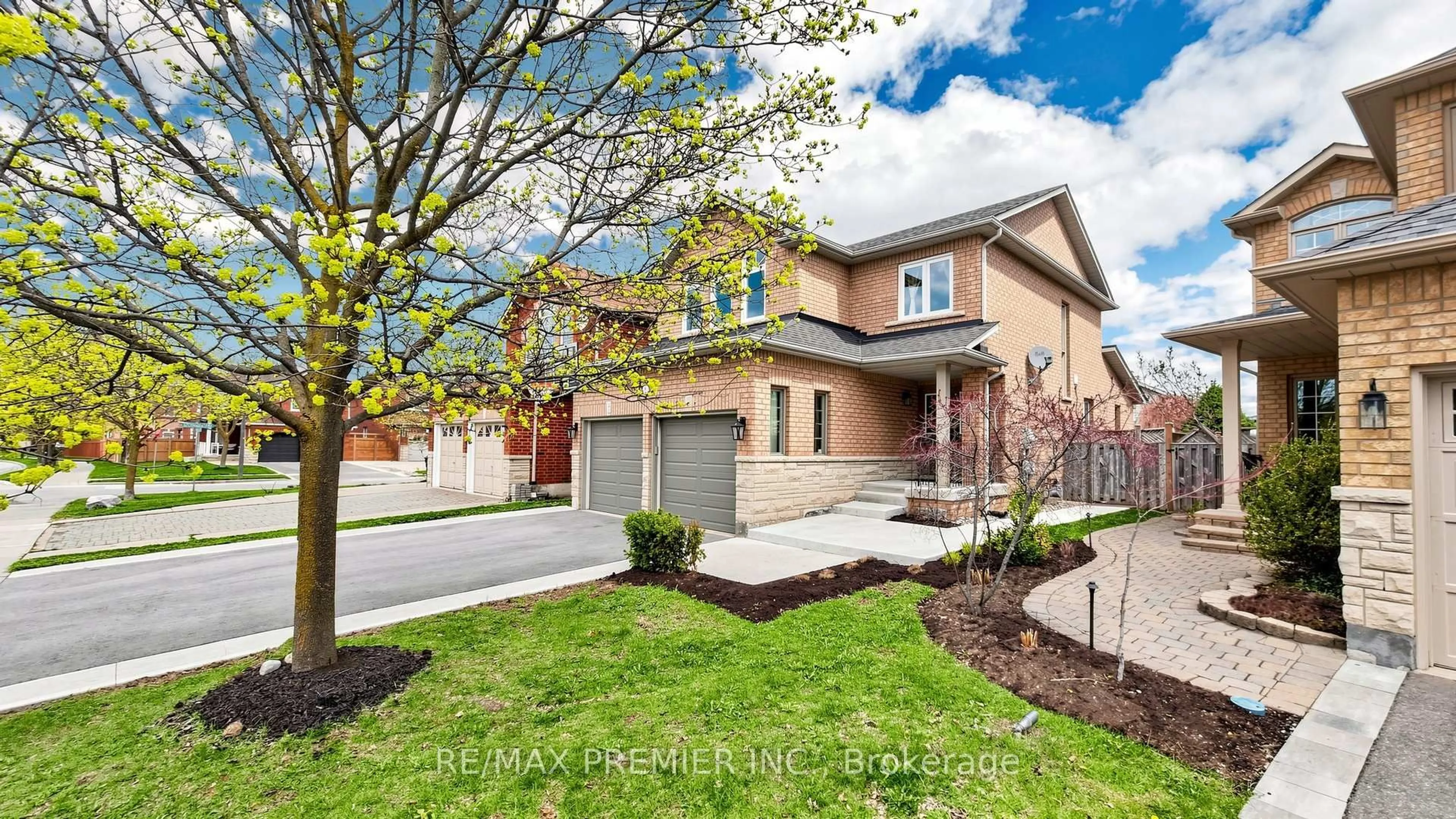 Home with brick exterior material, street for 6 Terrastone Crt, Caledon Ontario L7E 2H1