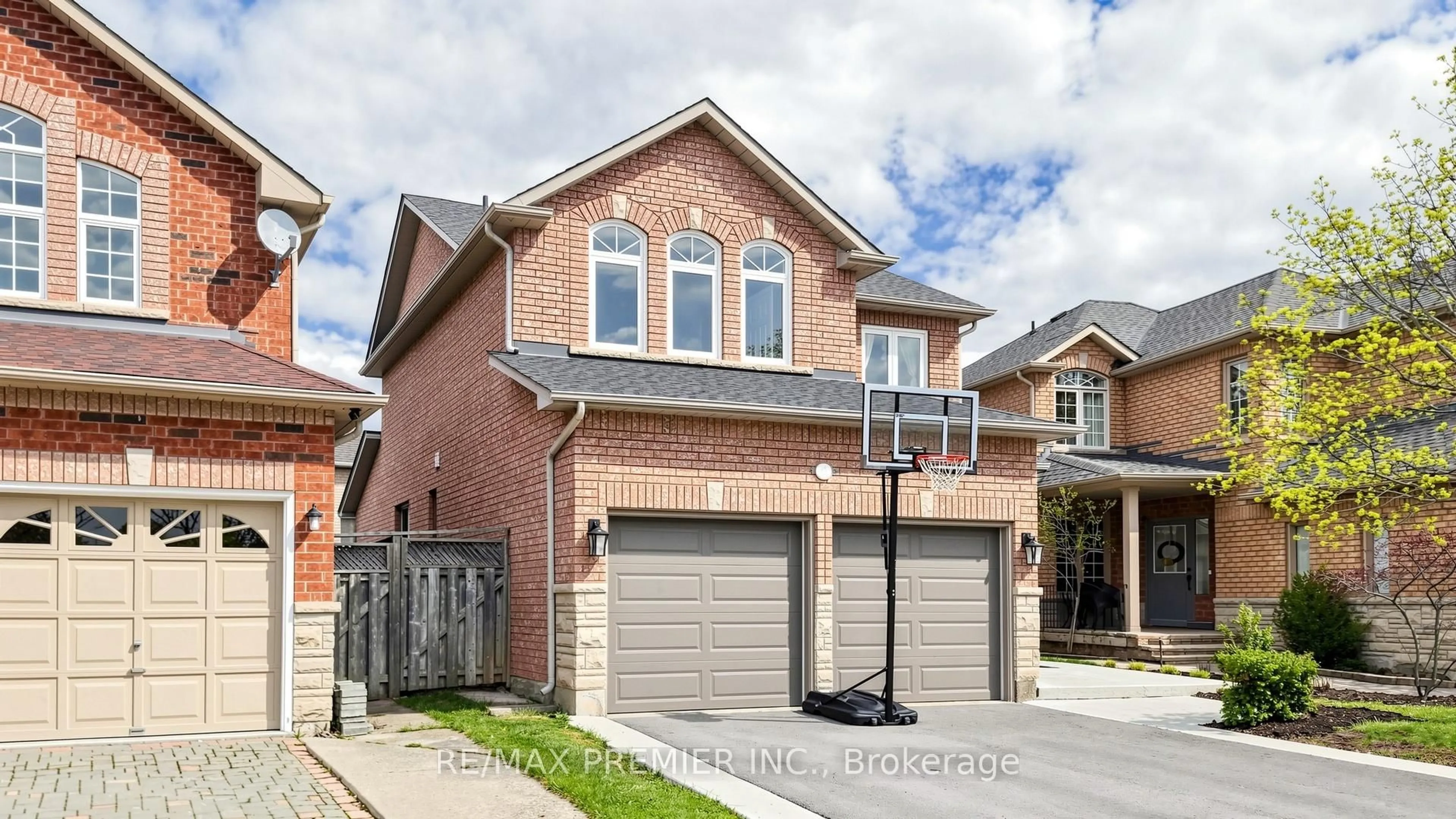 Home with brick exterior material, street for 6 Terrastone Crt, Caledon Ontario L7E 2H1
