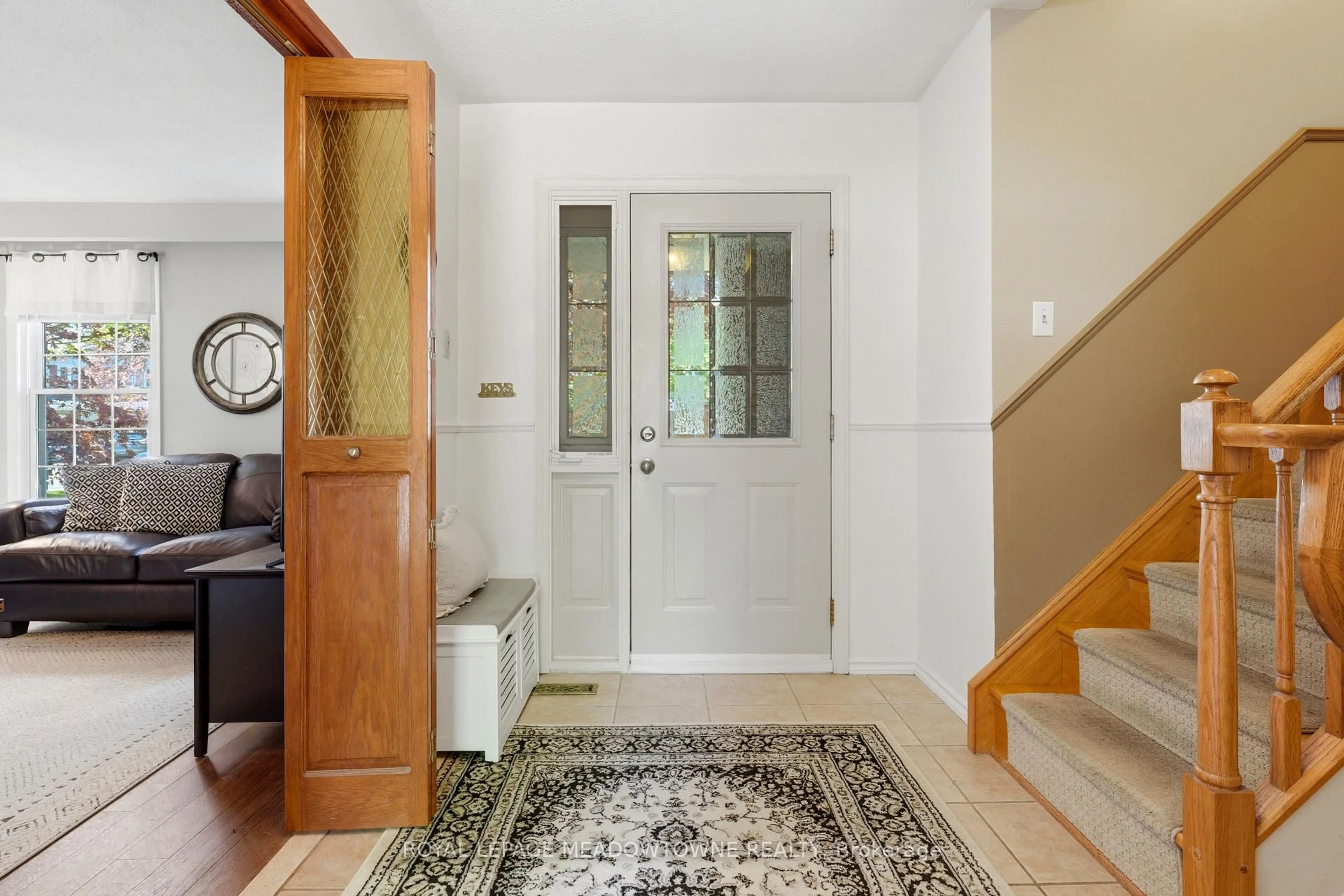 Indoor entryway for 79 Mary St, Halton Hills Ontario L7G 4V9