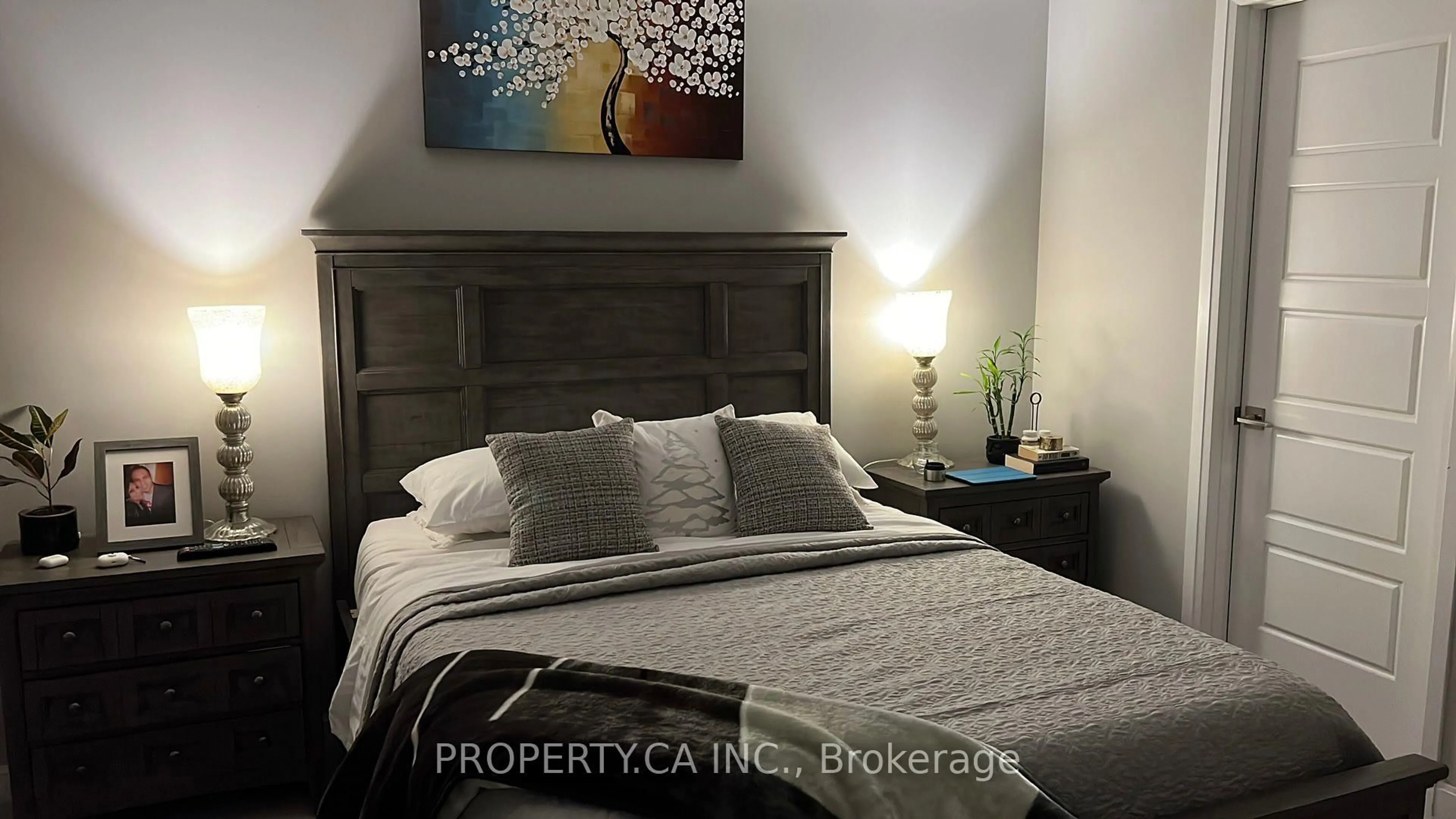 Bedroom with bed, unknown for 3028 Creekshore Common #205, Oakville Ontario L6M 5K6