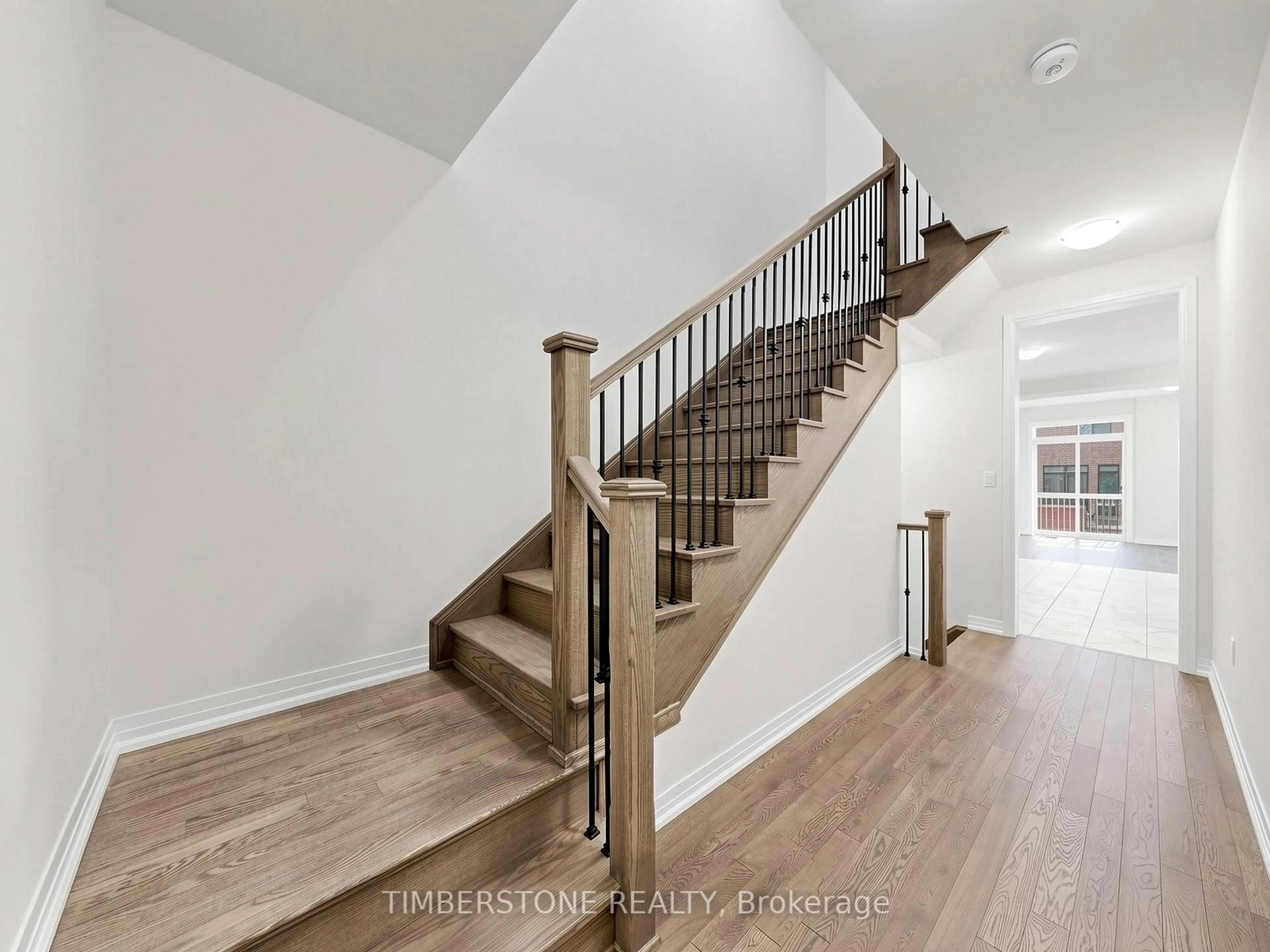 Stairs for 21 Boswell Dr, Brampton Ontario L6P 4R7