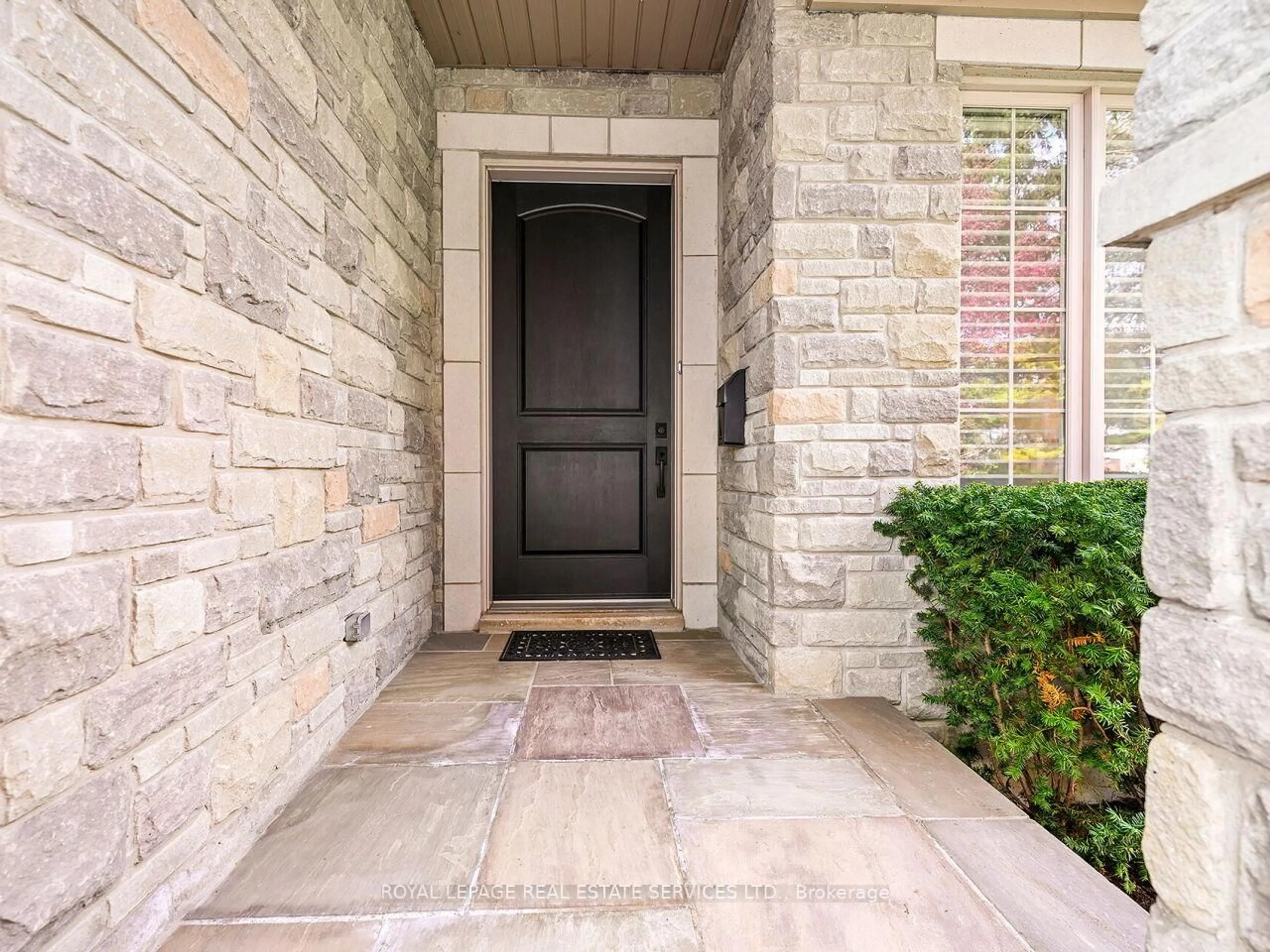 Indoor entryway for 24 Jopling Ave, Toronto Ontario M9B 4E7