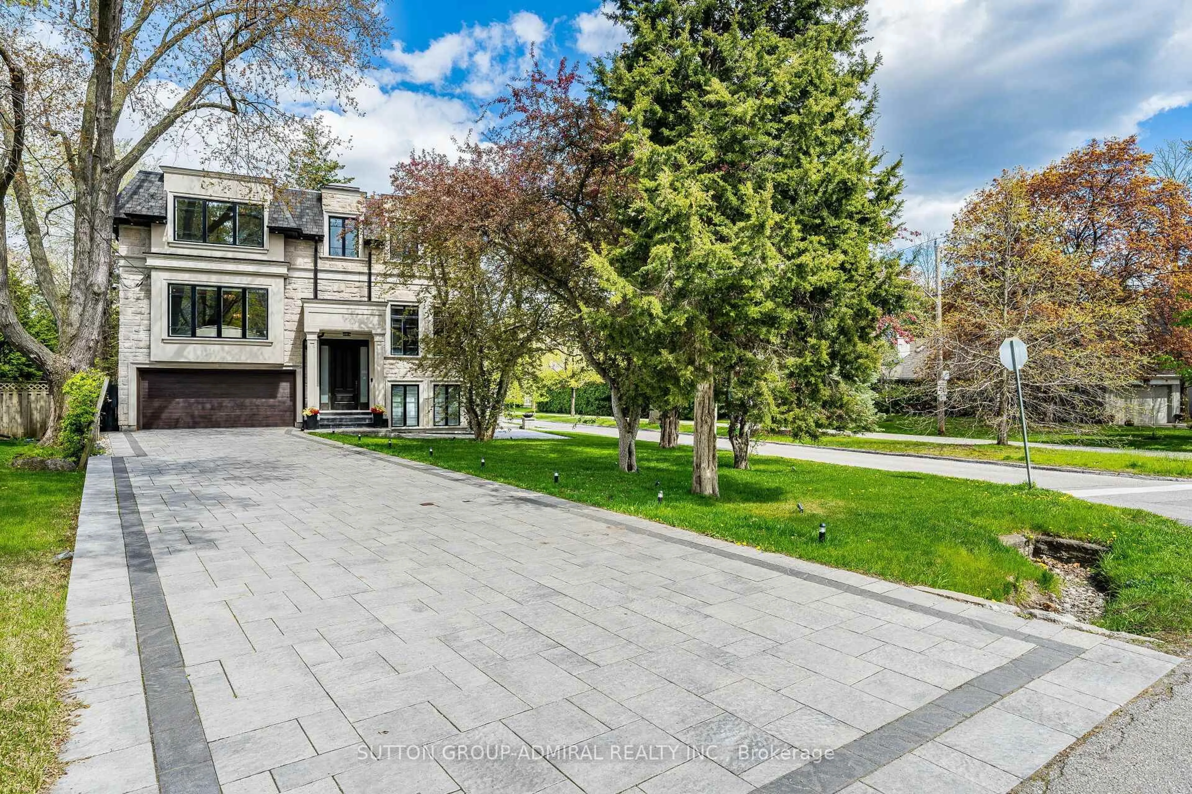 Patio, street for 30 Westridge Rd, Toronto Ontario M9A 4E8
