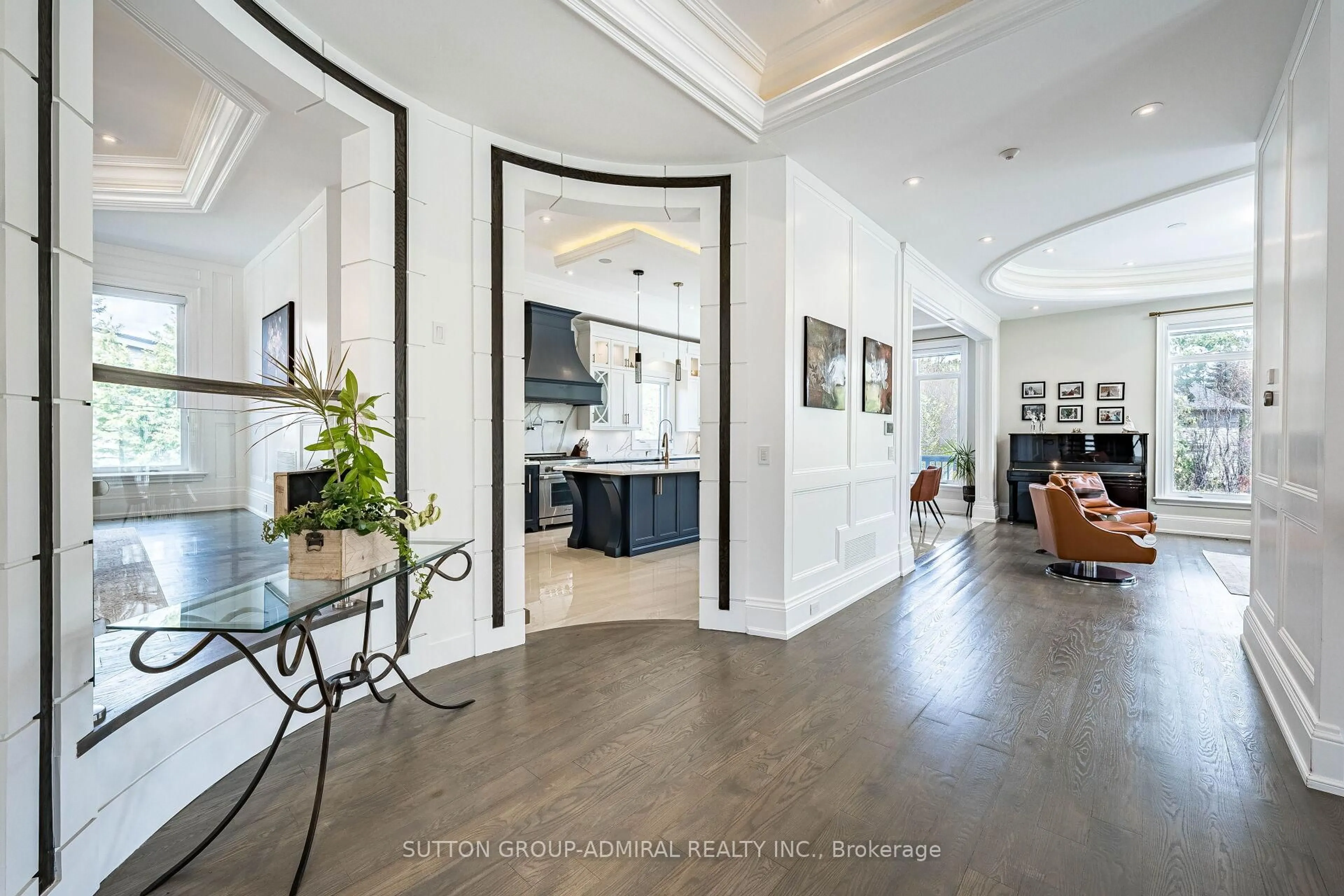 Indoor entryway for 30 Westridge Rd, Toronto Ontario M9A 4E8