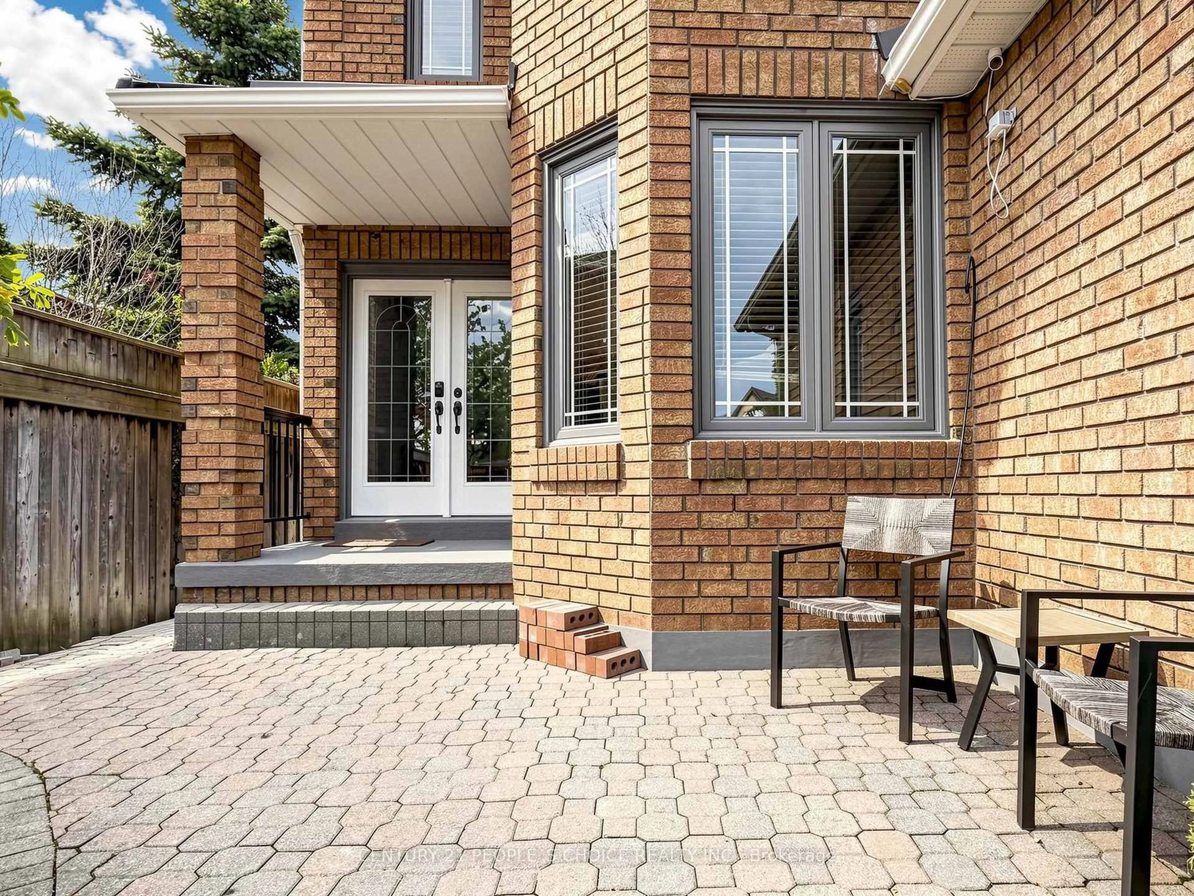 Home with brick exterior material, street for 5698 Colby Crt, Mississauga Ontario L5M 4S7