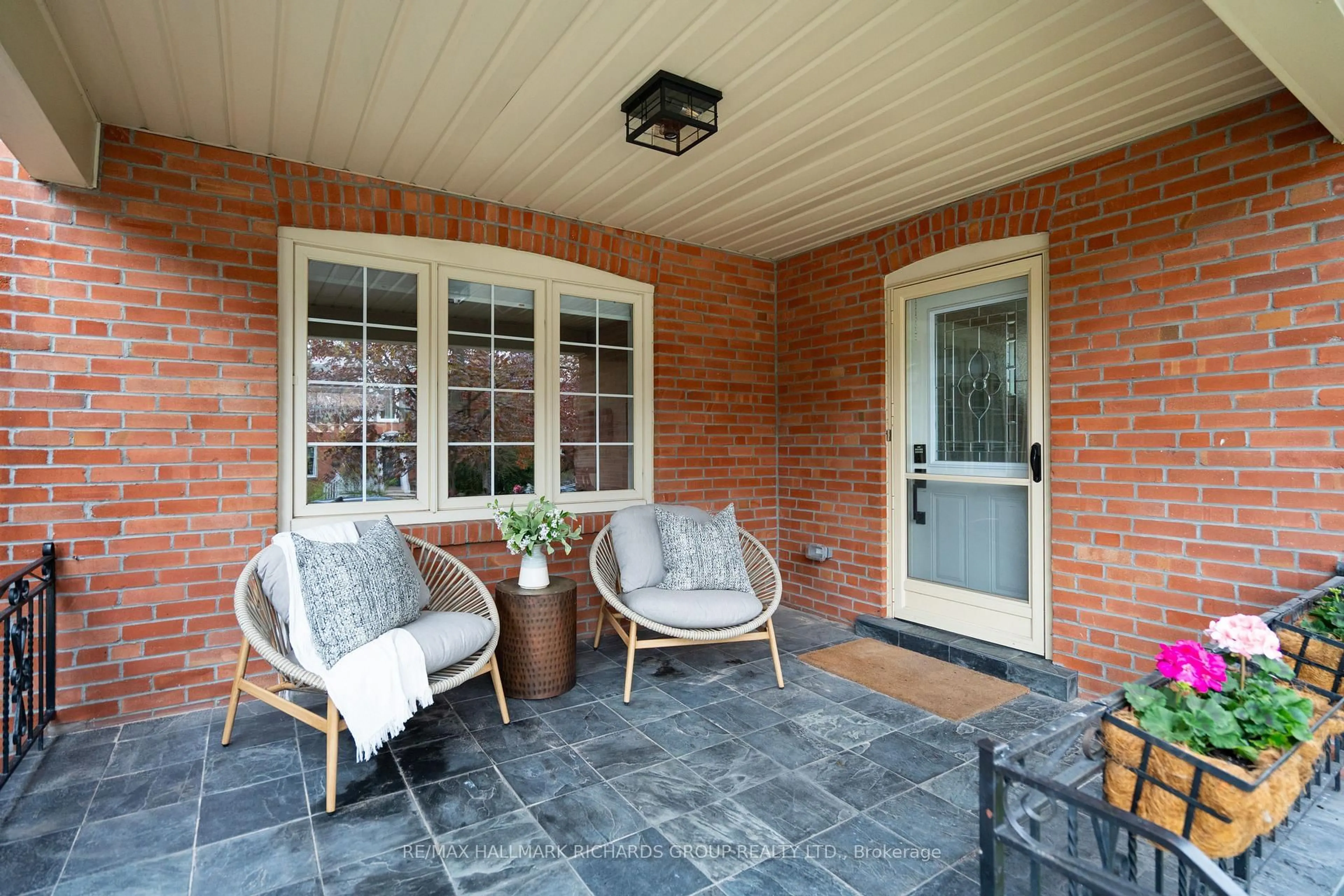 Patio, street for 84 Fairview Ave, Toronto Ontario M6P 3A4