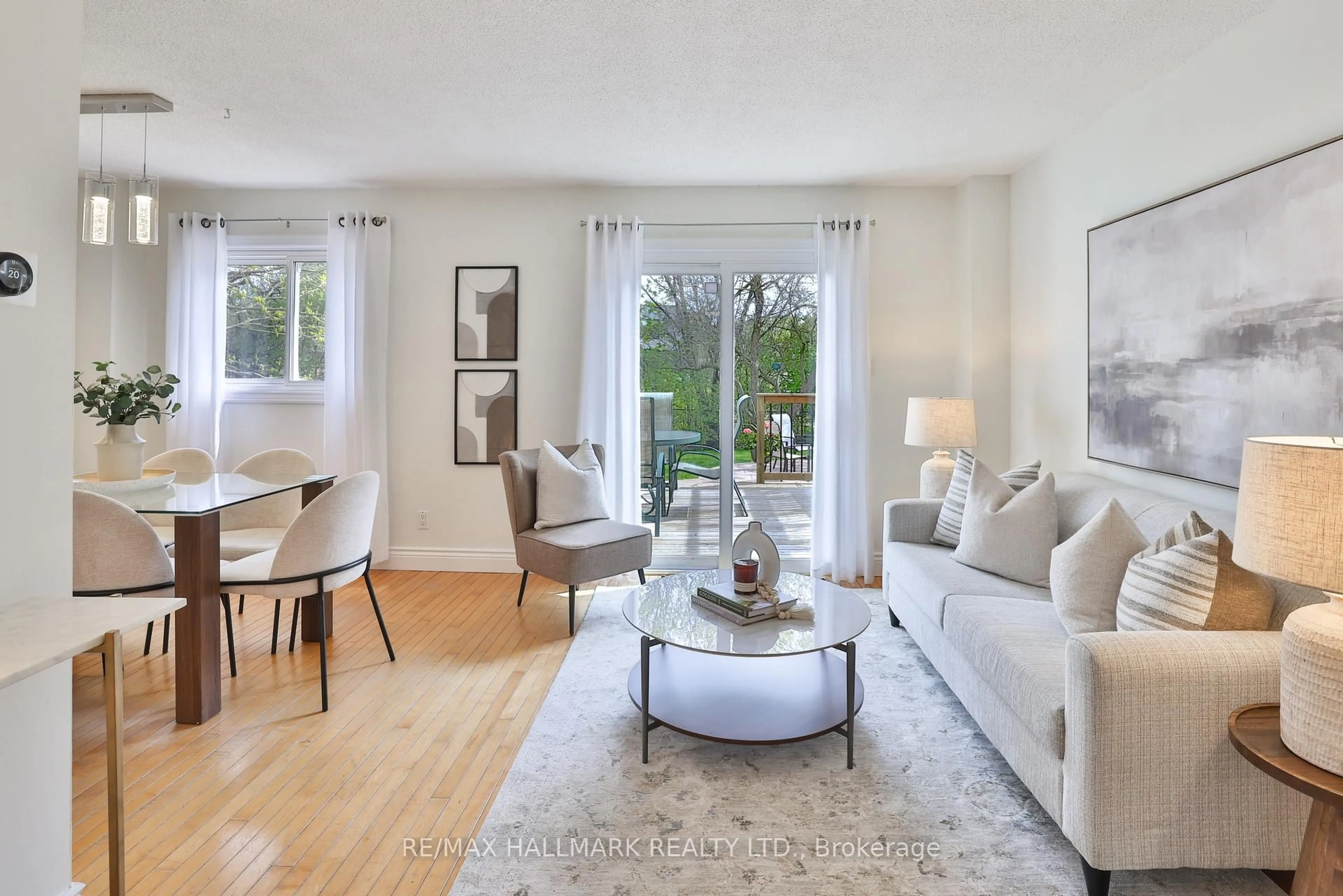 Living room with furniture, unknown for 192 Martindale Cres, Brampton Ontario L6X 2V2