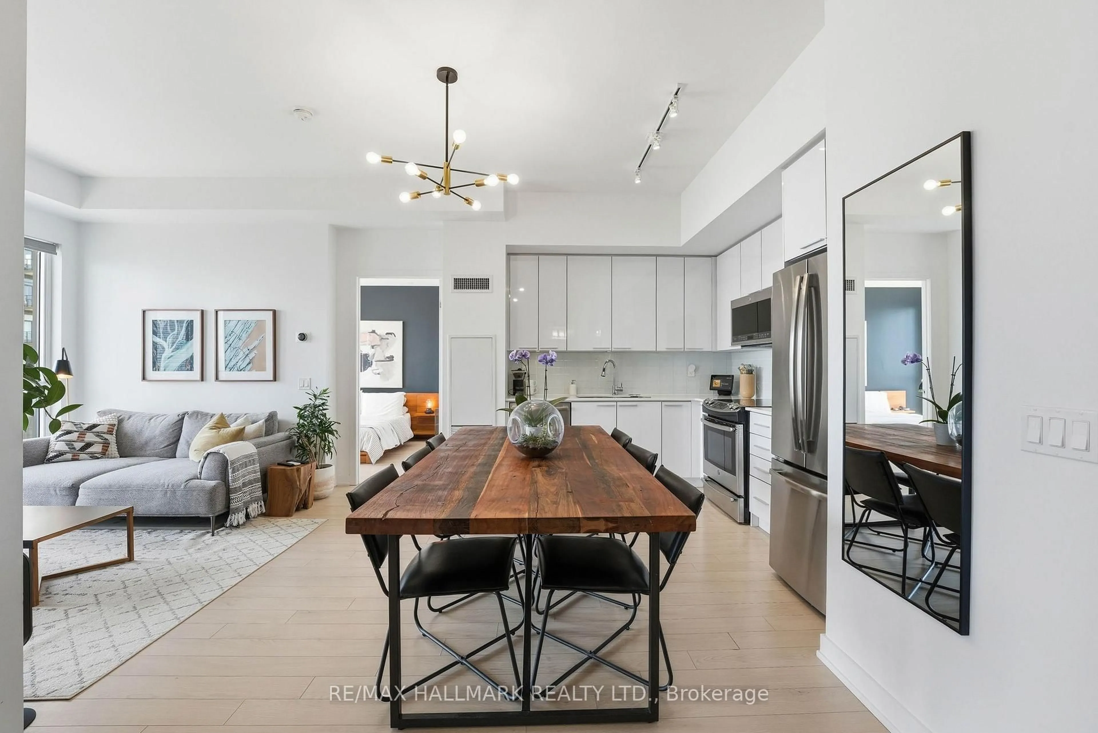 Open concept kitchen, unknown for 10 Park Lawn Rd #4310, Toronto Ontario M8V 0H9