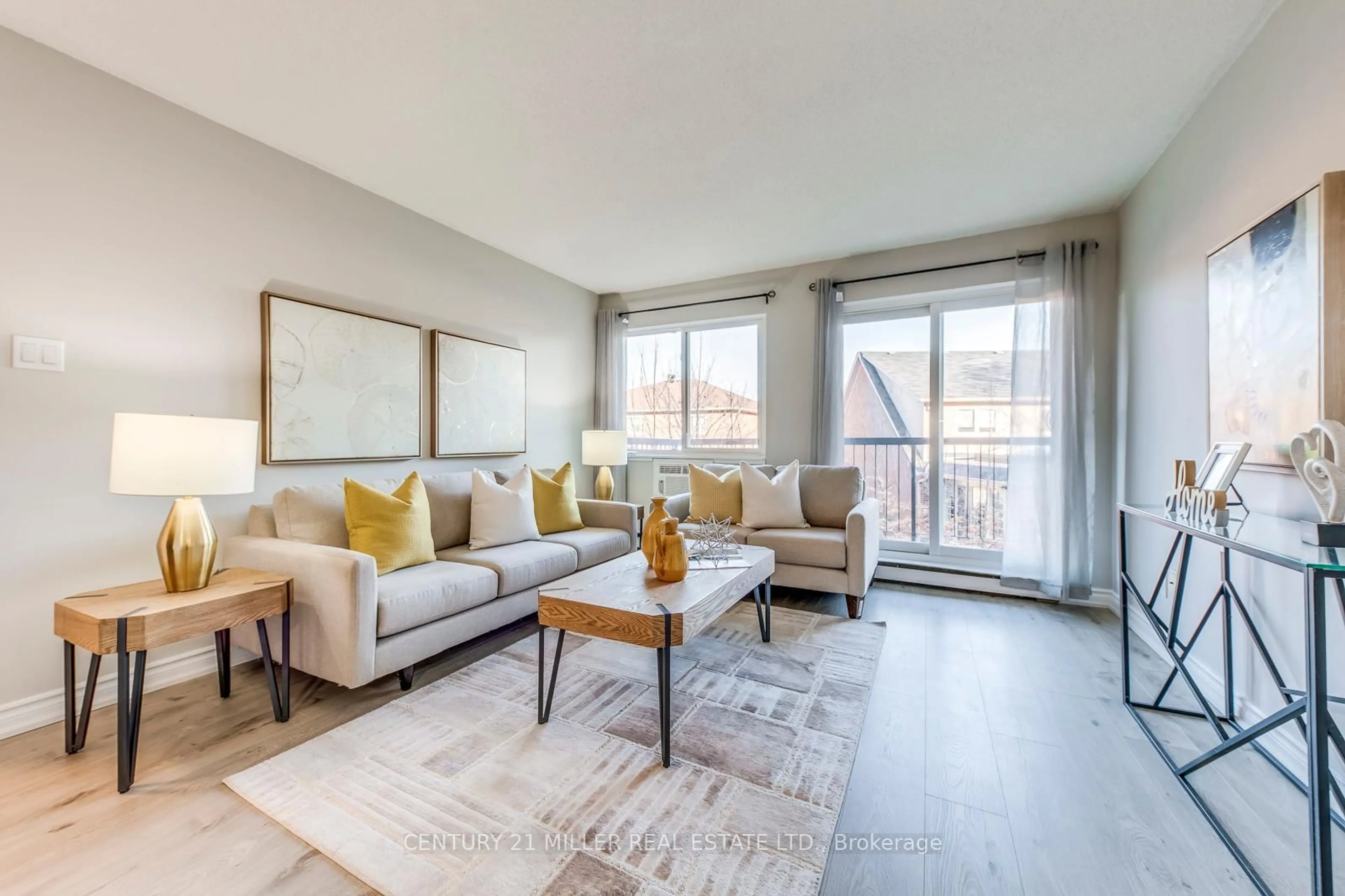 Living room with furniture, unknown for 1450 Glen Abbey Gate #823, Oakville Ontario L6M 2V7