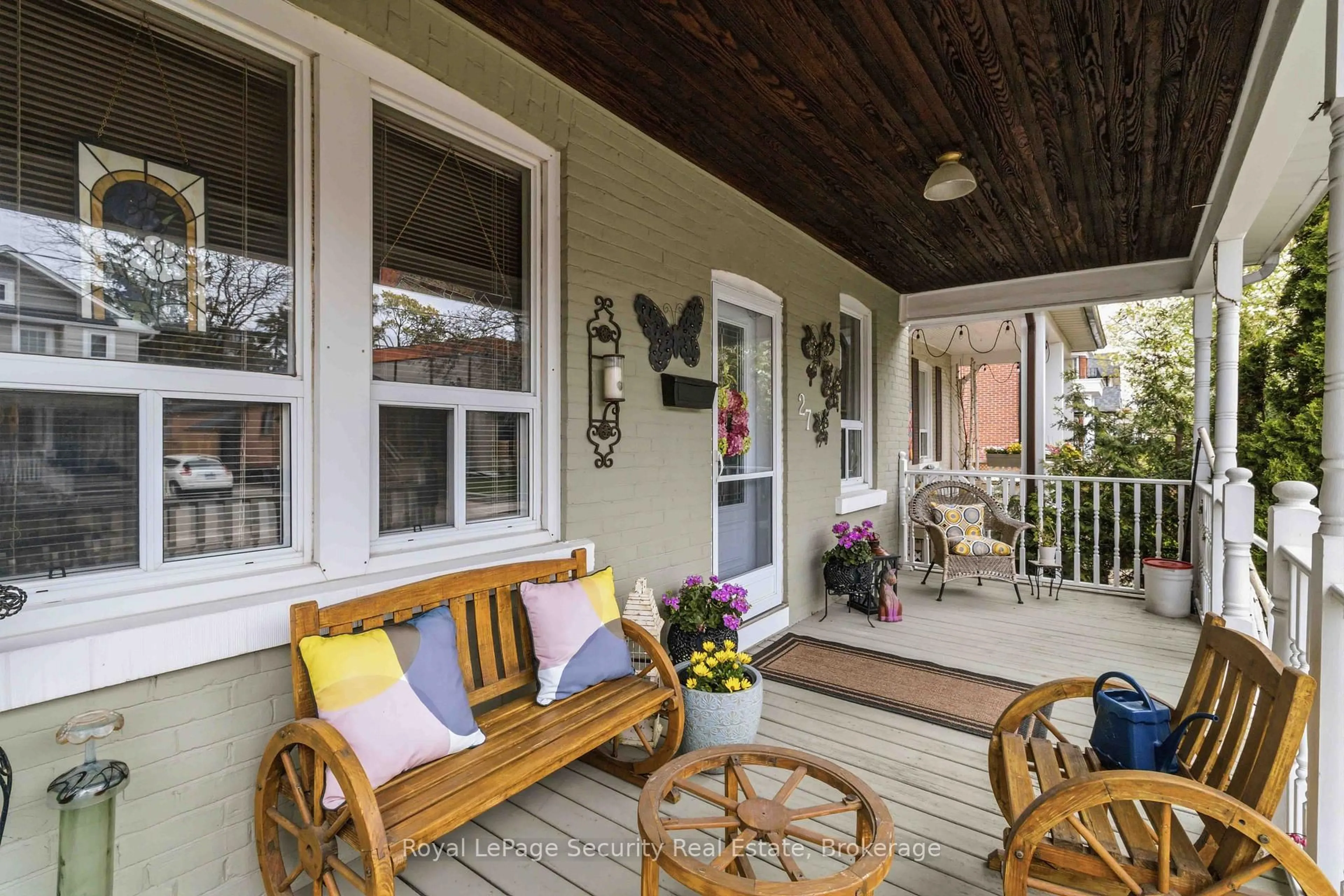 Patio, street for 27 Holley Ave, Toronto Ontario M9N 2C4