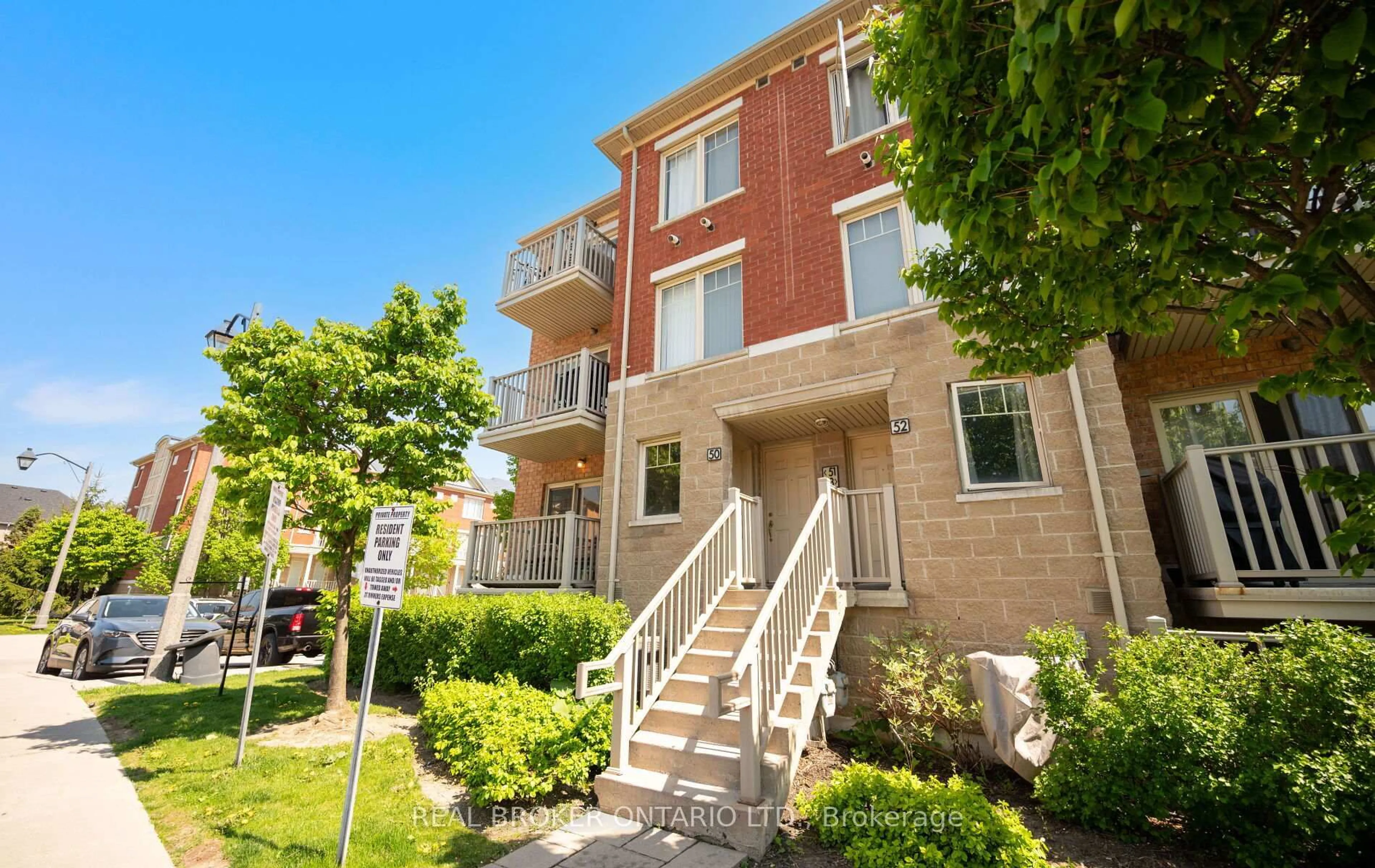 Patio, street for 5050 Intrepid Dr #50, Mississauga Ontario L5M 0E5