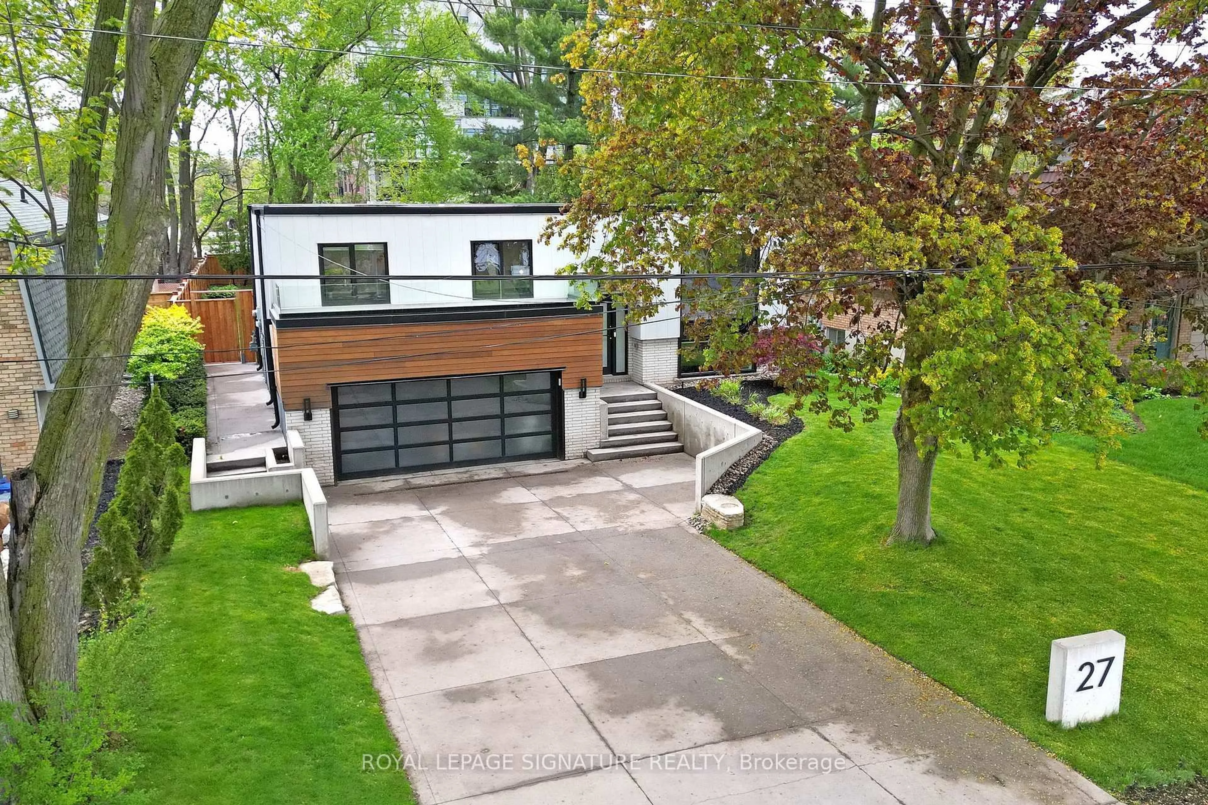 Unknown for 27 Fairwood Pl, Burlington Ontario L7T 2B7