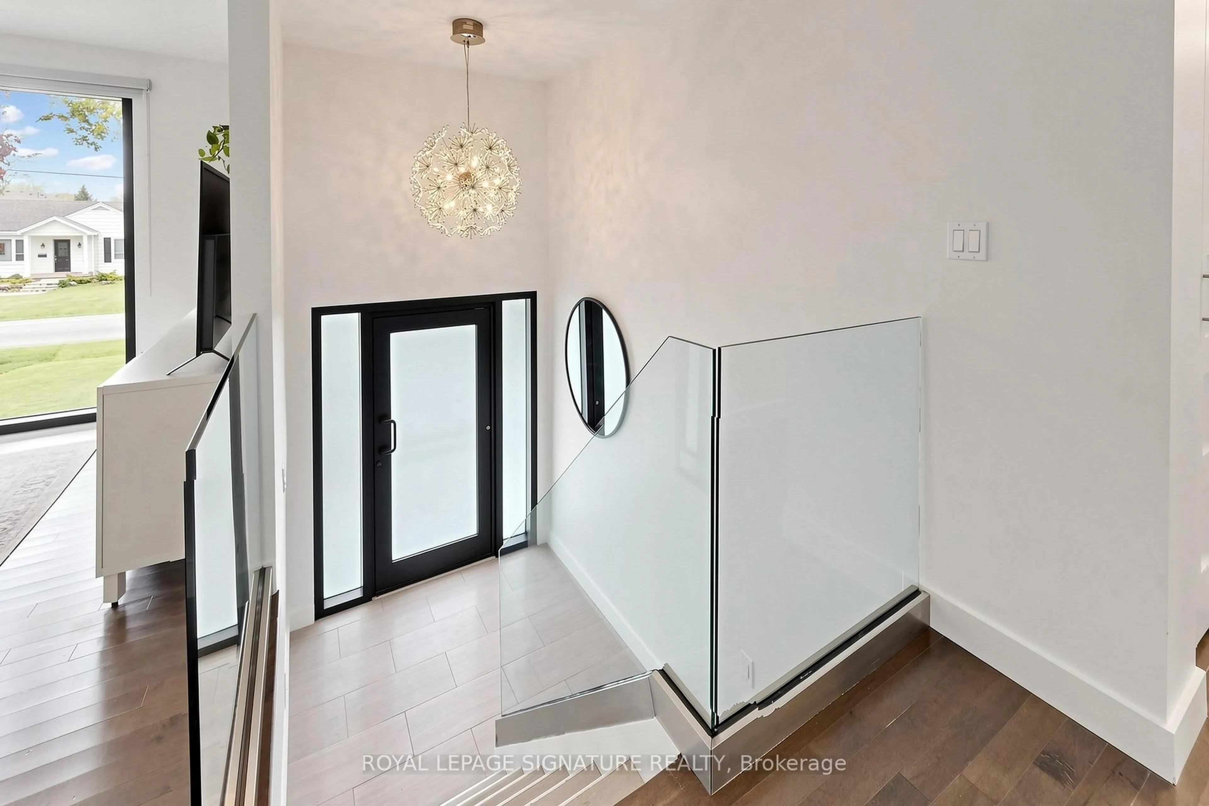 Unknown for 27 Fairwood Pl, Burlington Ontario L7T 2B7