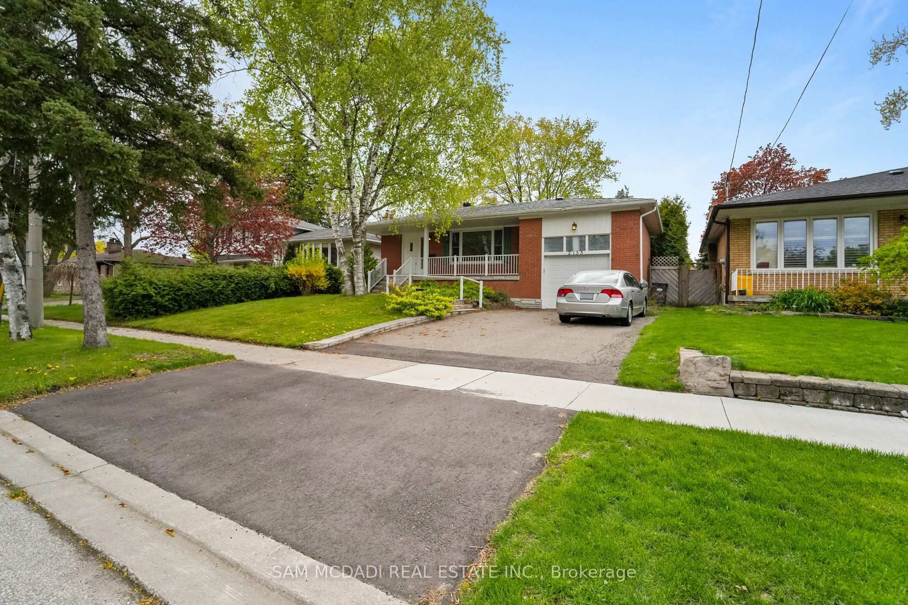 Home with brick exterior material, street for 2155 Davebrook Rd, Mississauga Ontario L5J 3M4