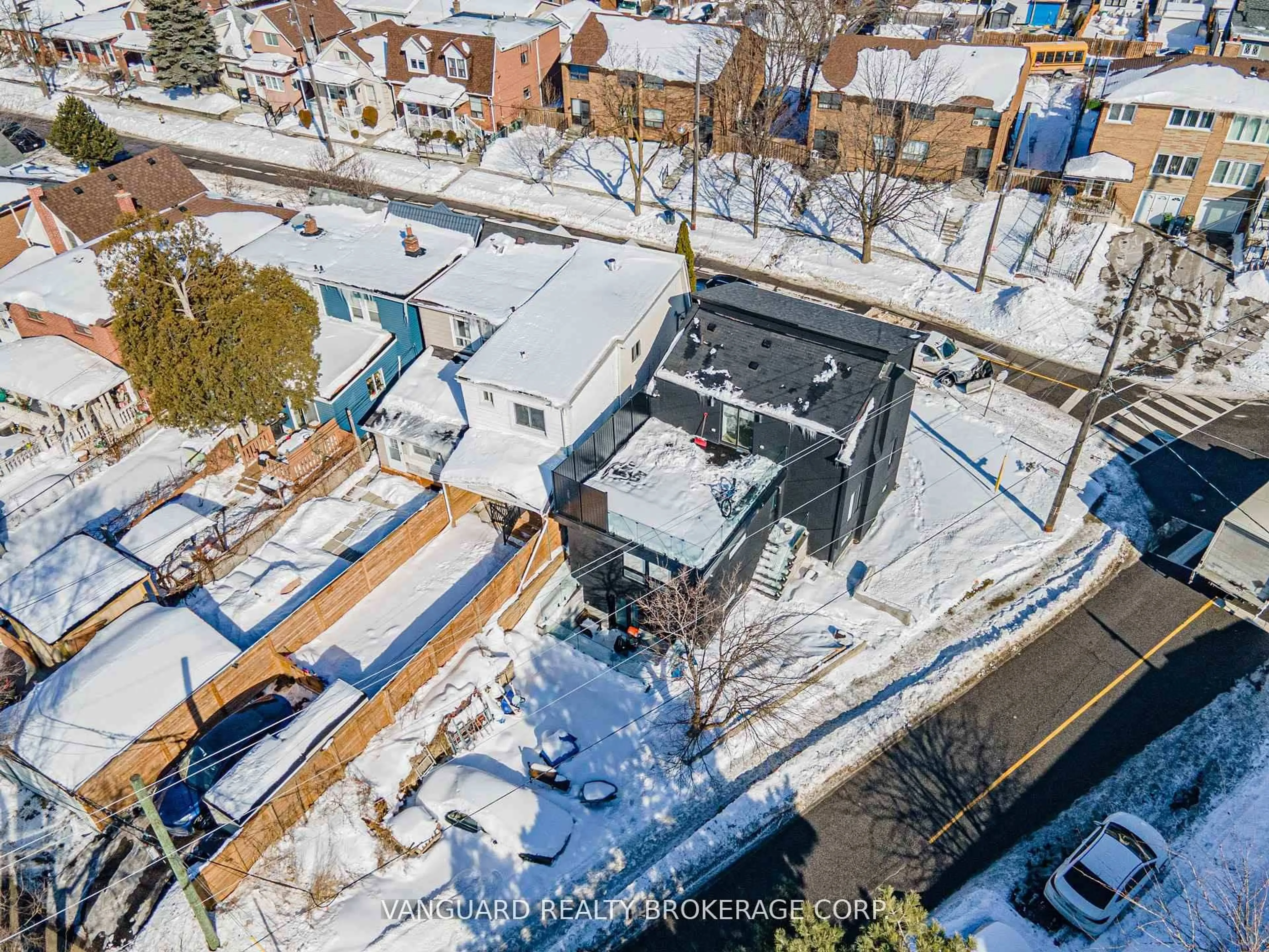 A pic from outside/outdoor area/front of a property/back of a property/a pic from drone, city buildings view from balcony for 410 Maybank Ave, Toronto Ontario M6N 3S8
