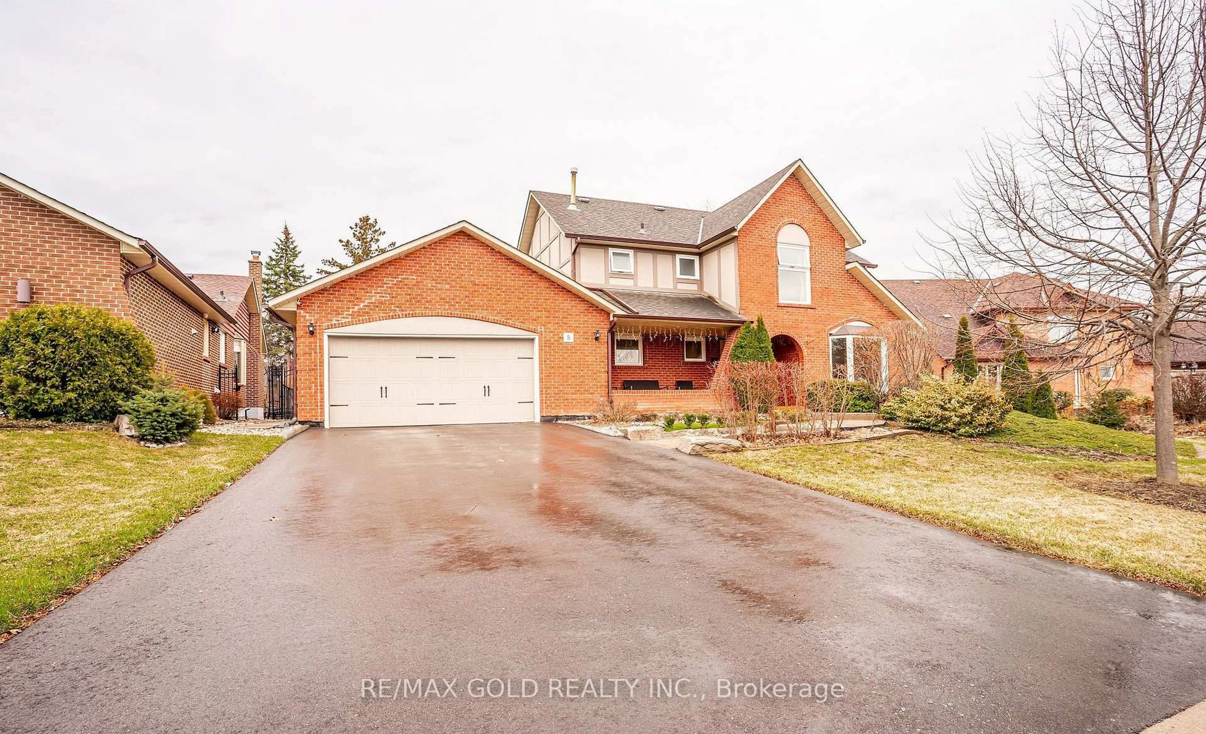 Home with brick exterior material, street for 8 Oldham Cres, Brampton Ontario L6Z 1W3
