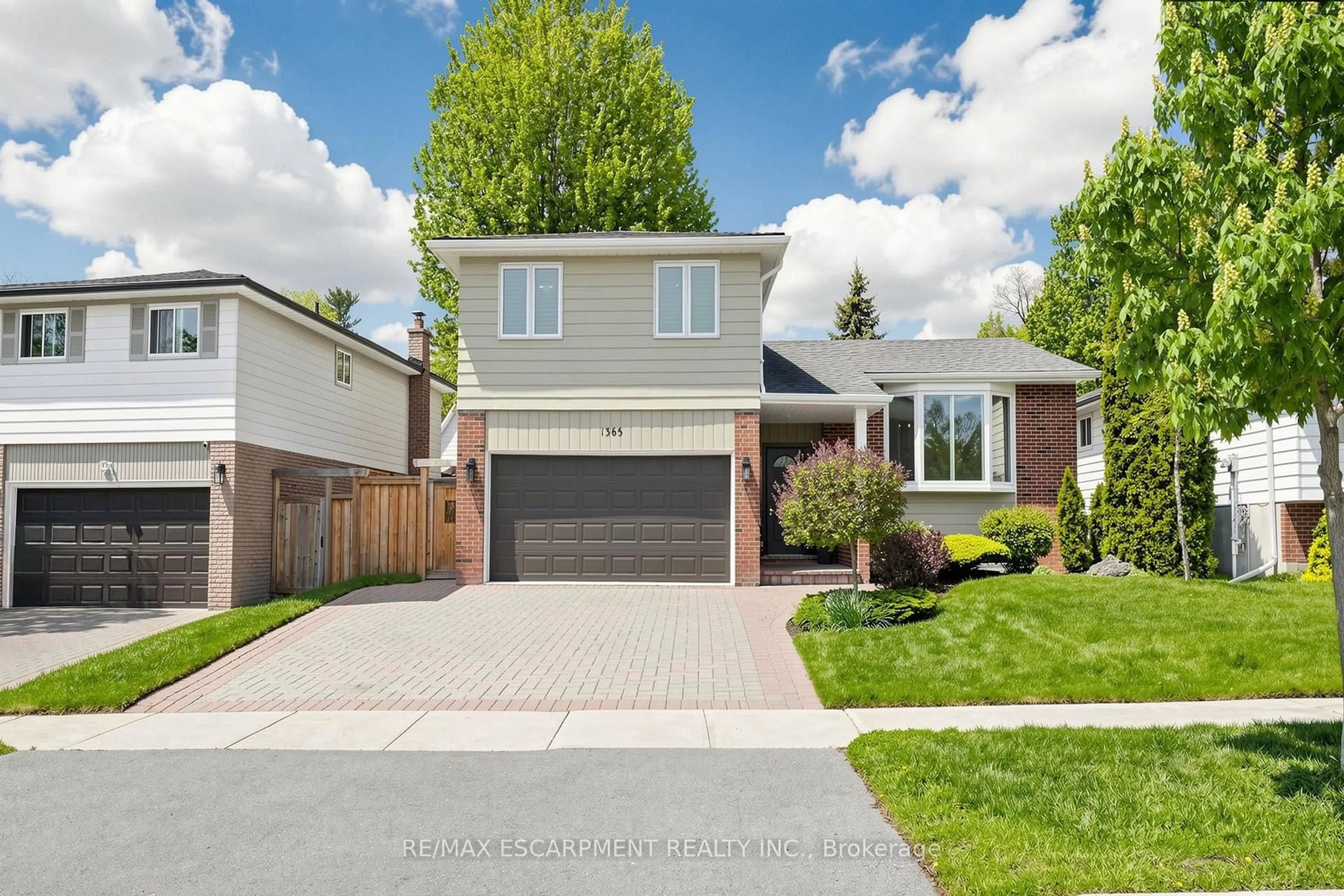 Home with brick exterior material, street for 1365 Ester Dr, Burlington Ontario L7P 1L4