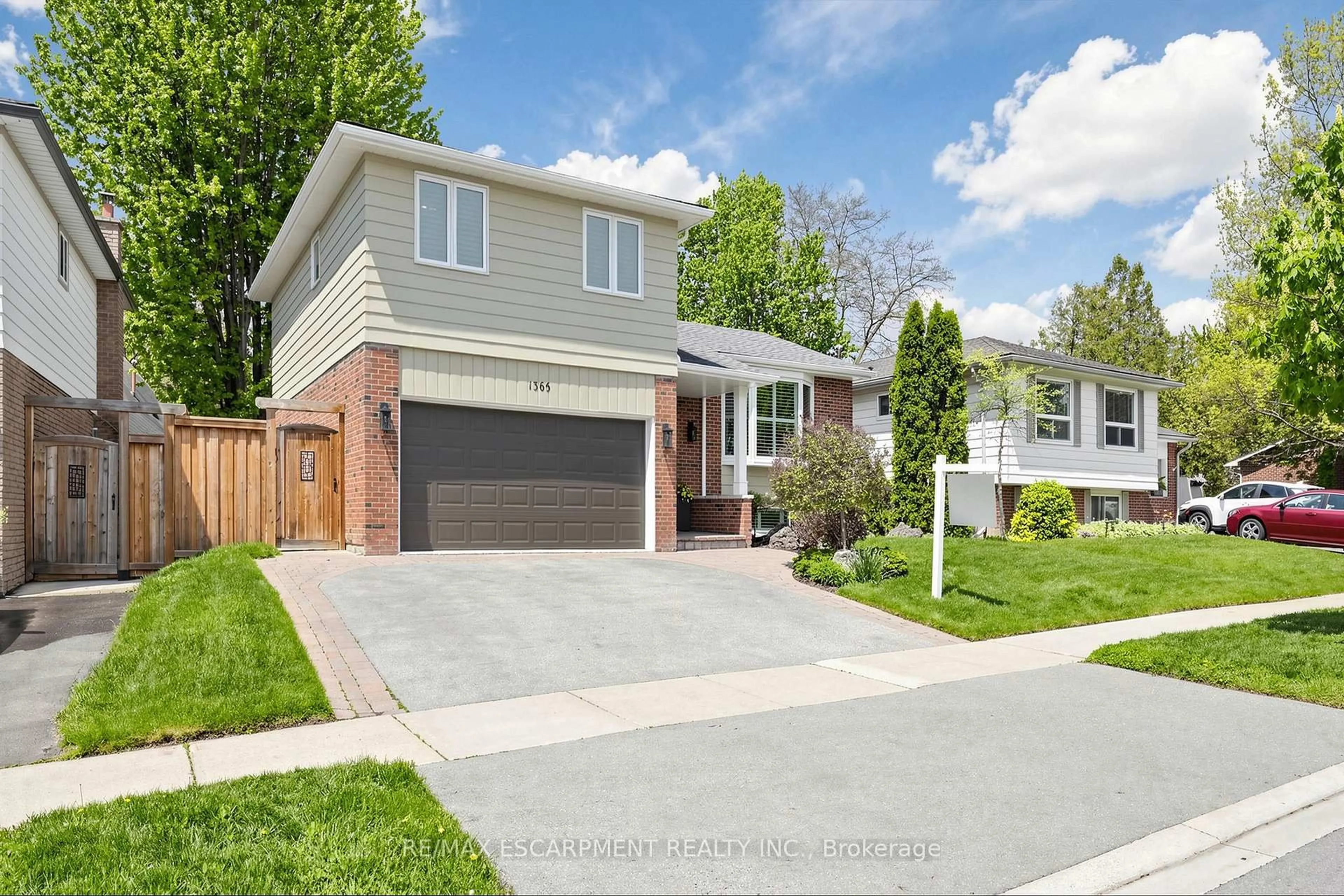 Home with brick exterior material, street for 1365 Ester Dr, Burlington Ontario L7P 1L4