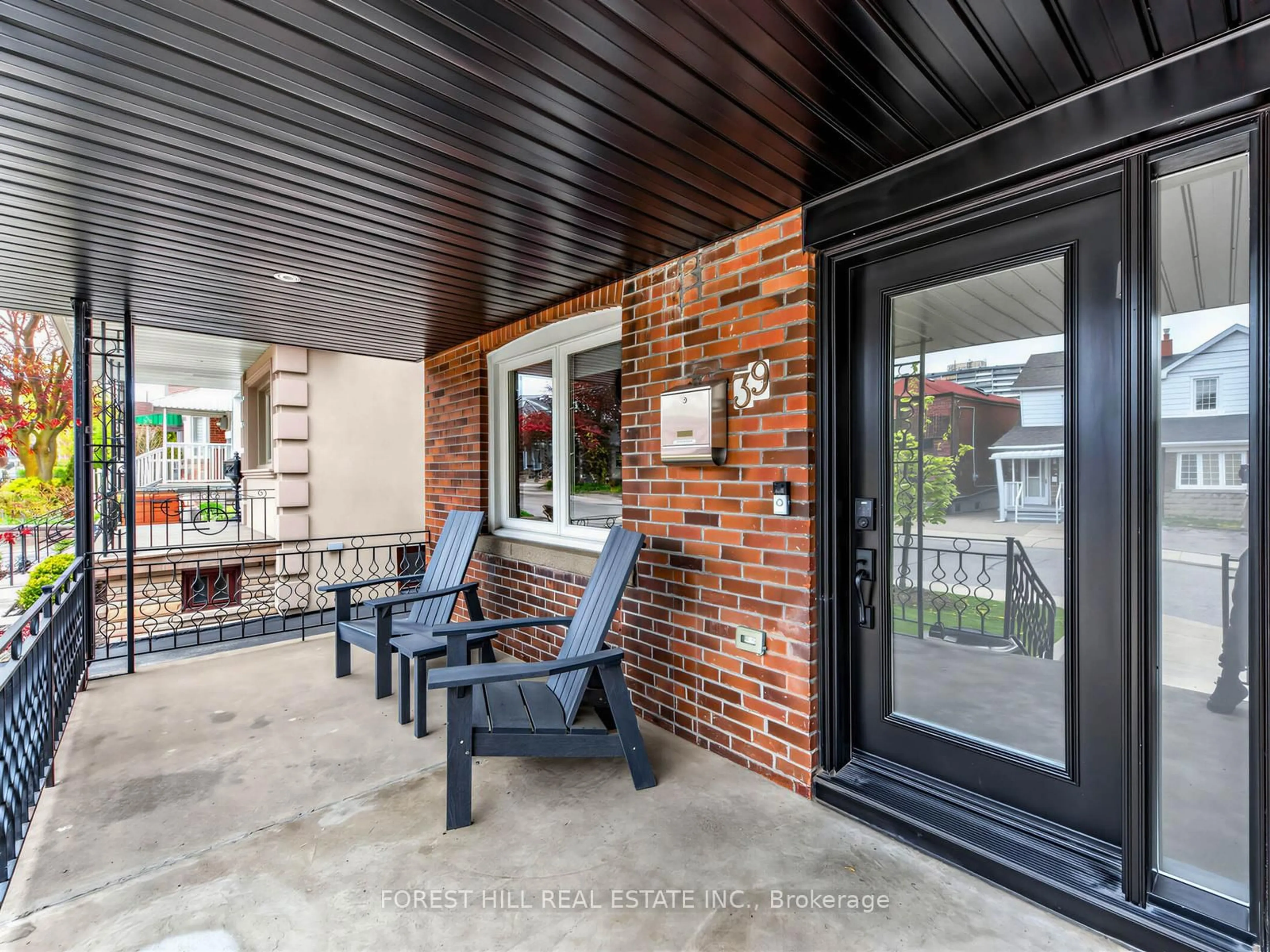 Unknown for 39 Belgravia Ave, Toronto Ontario M6E 2M4