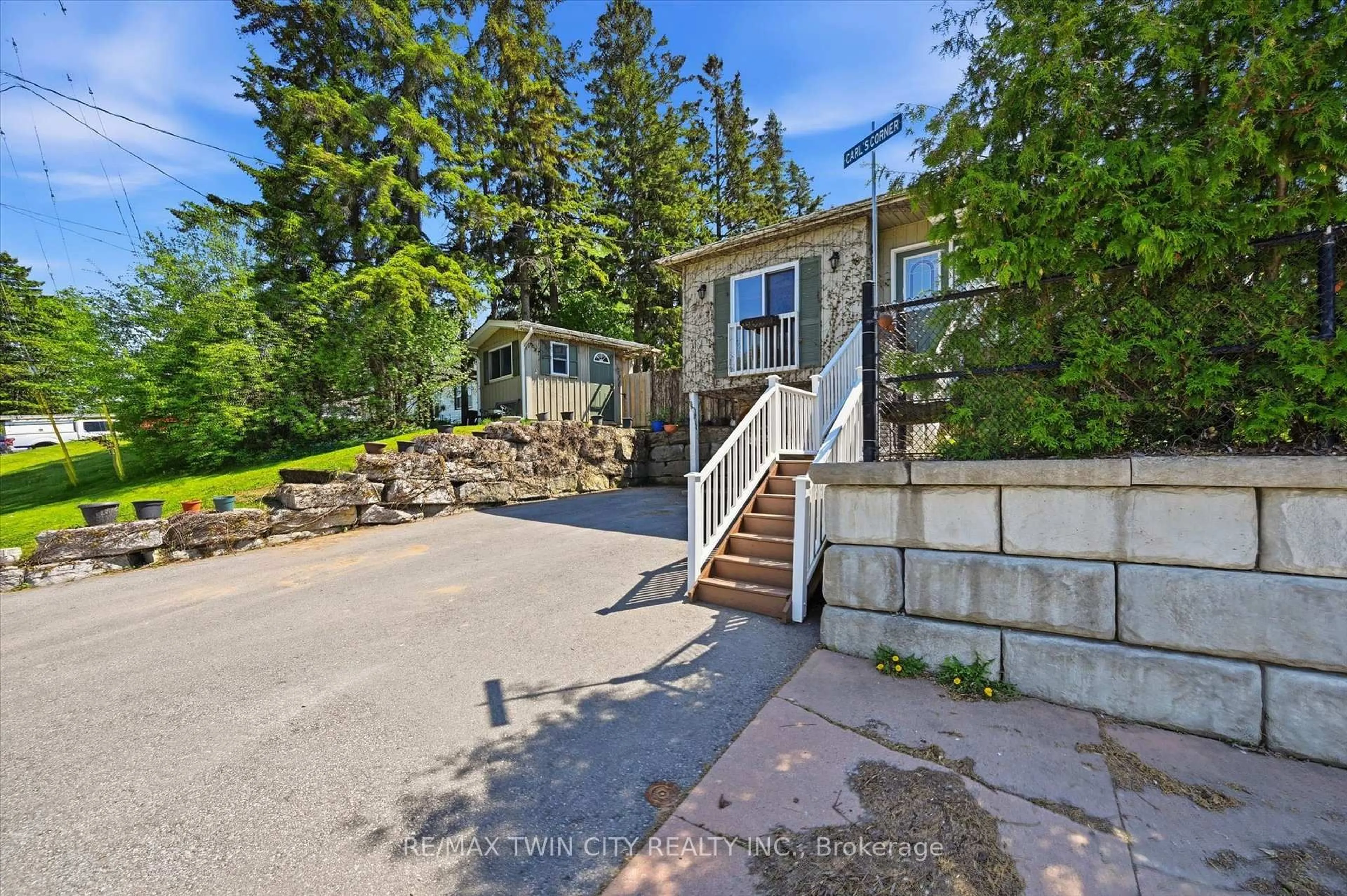 Unknown for 8 Delrex Blvd, Halton Hills Ontario L7G 3X6