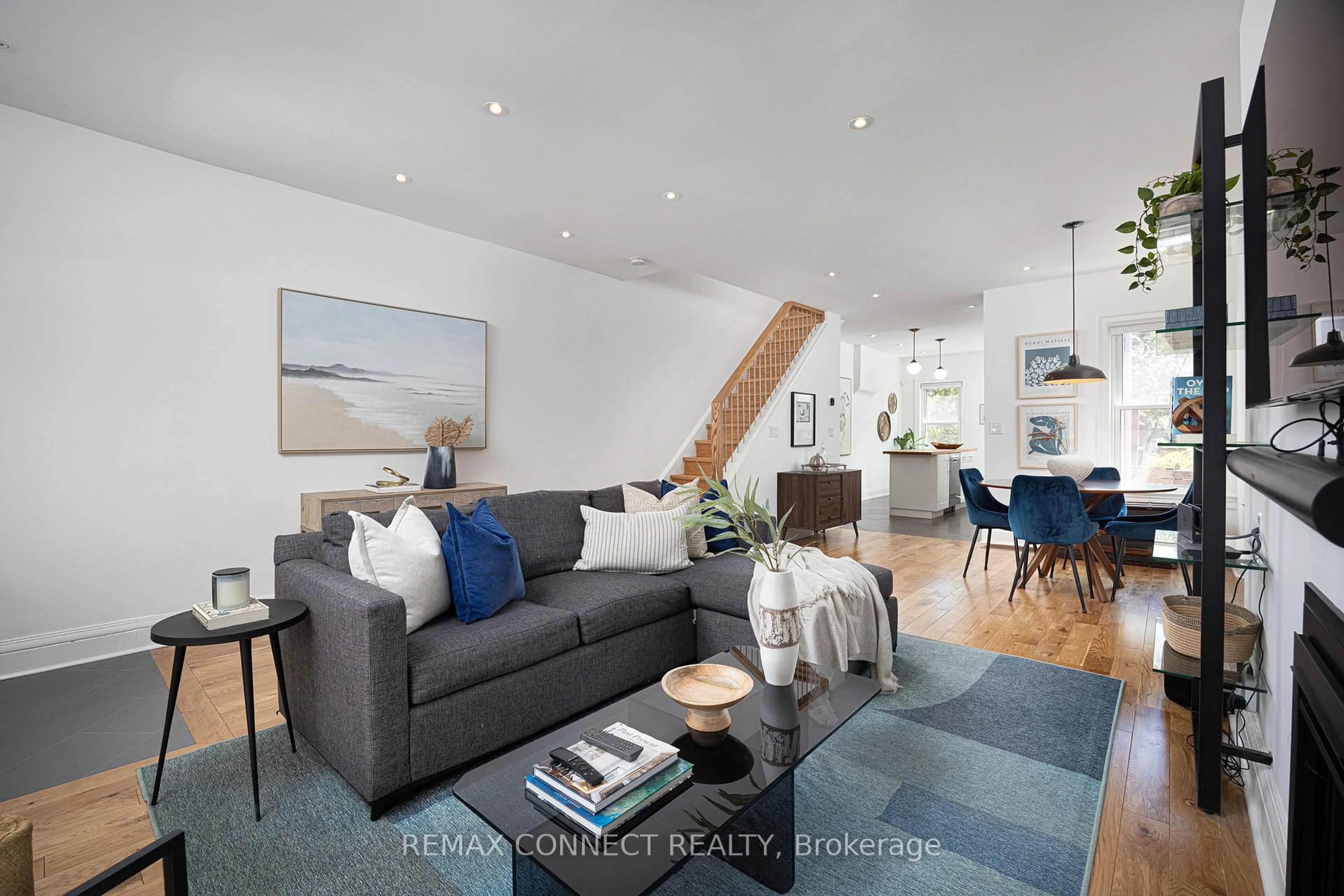 Living room with furniture, unknown for 29 Howard Park Ave, Toronto Ontario M6R 1V3