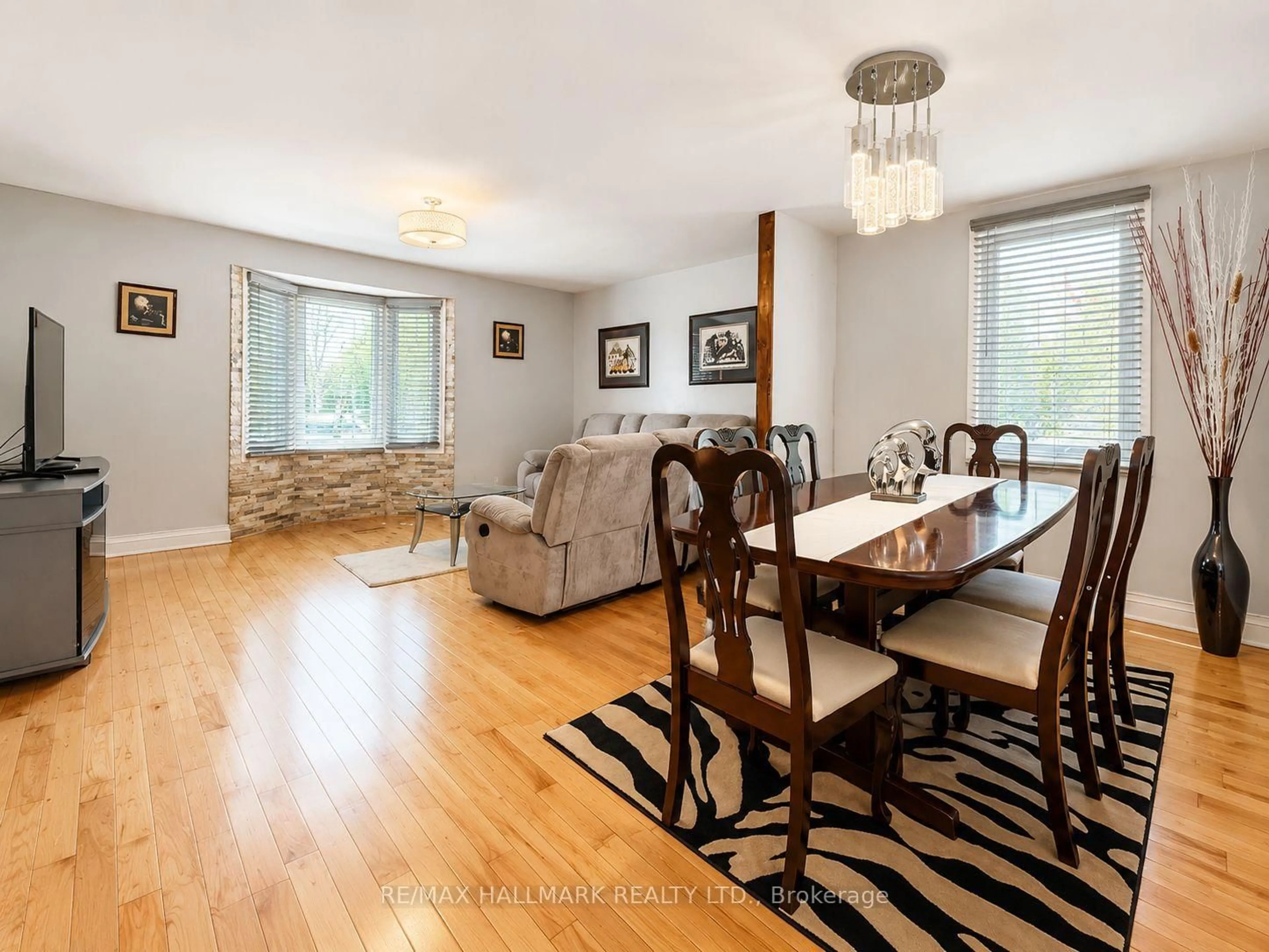 Dining room, wood/laminate floor for 100 Ascot Ave, Toronto Ontario M6E 1E9