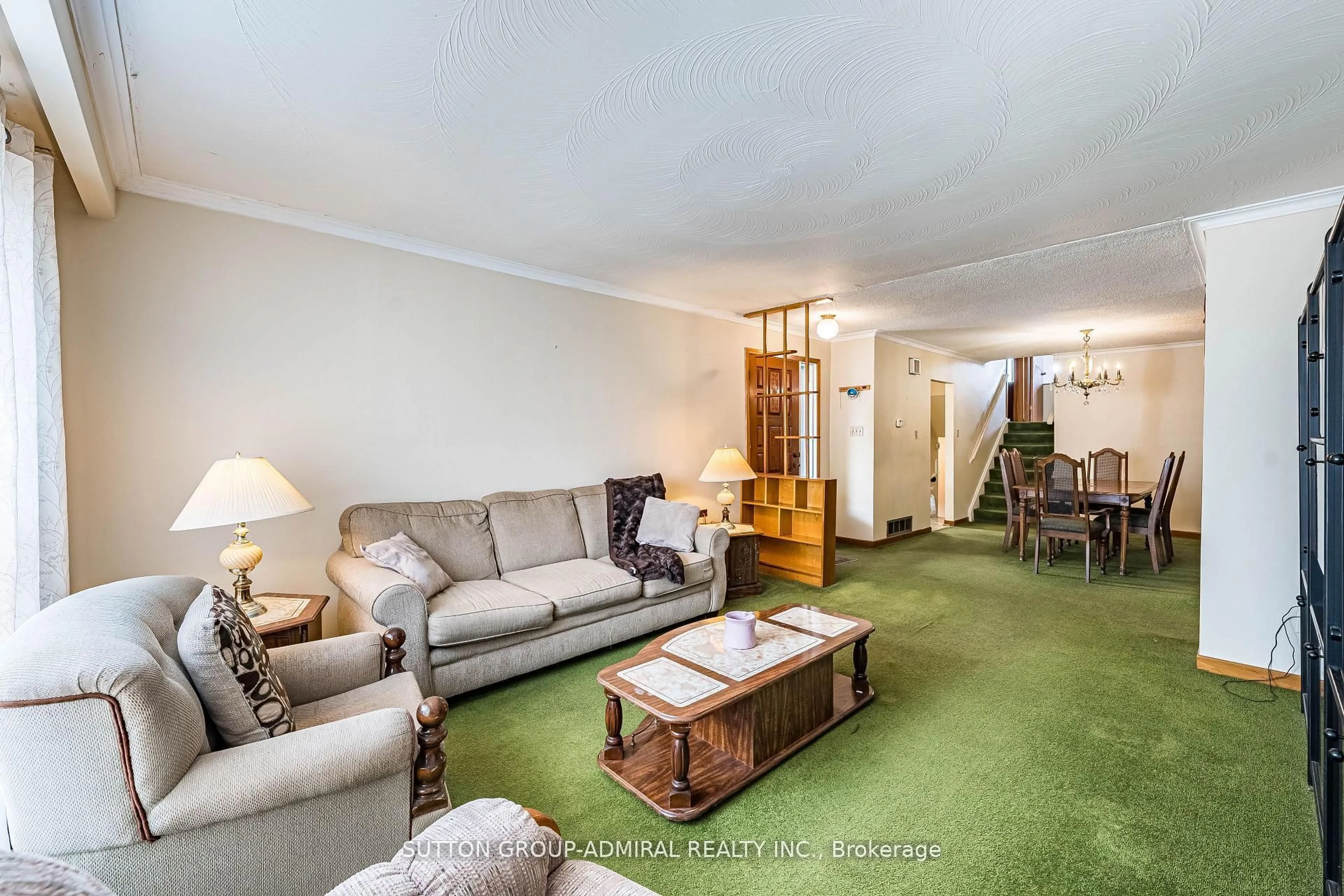 Living room with furniture, carpet floor for 92 Redgrave Dr, Toronto Ontario M9R 3V3