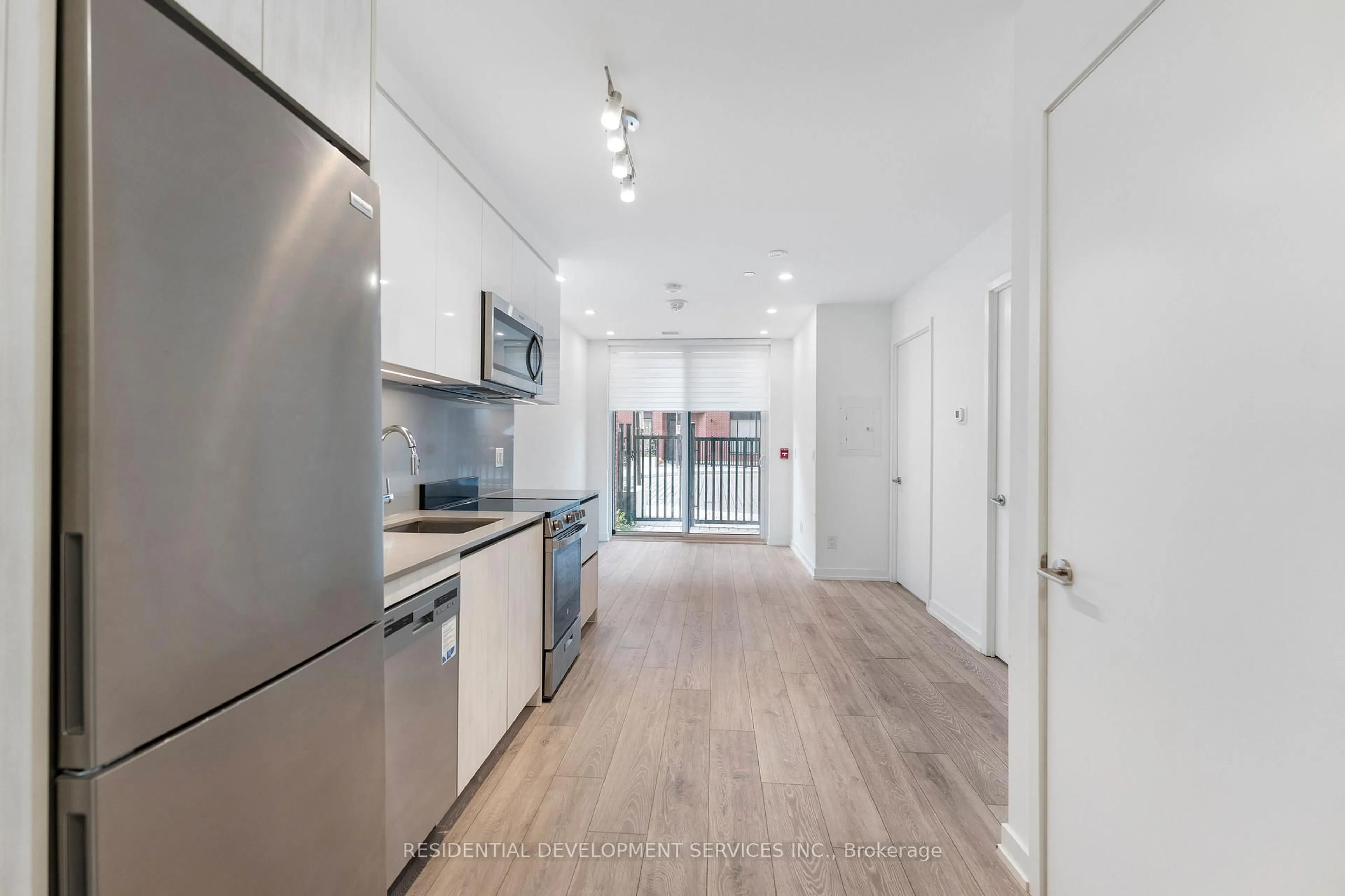 Unknown for 11 Maryport Ave #131, Toronto Ontario M3M 0E2