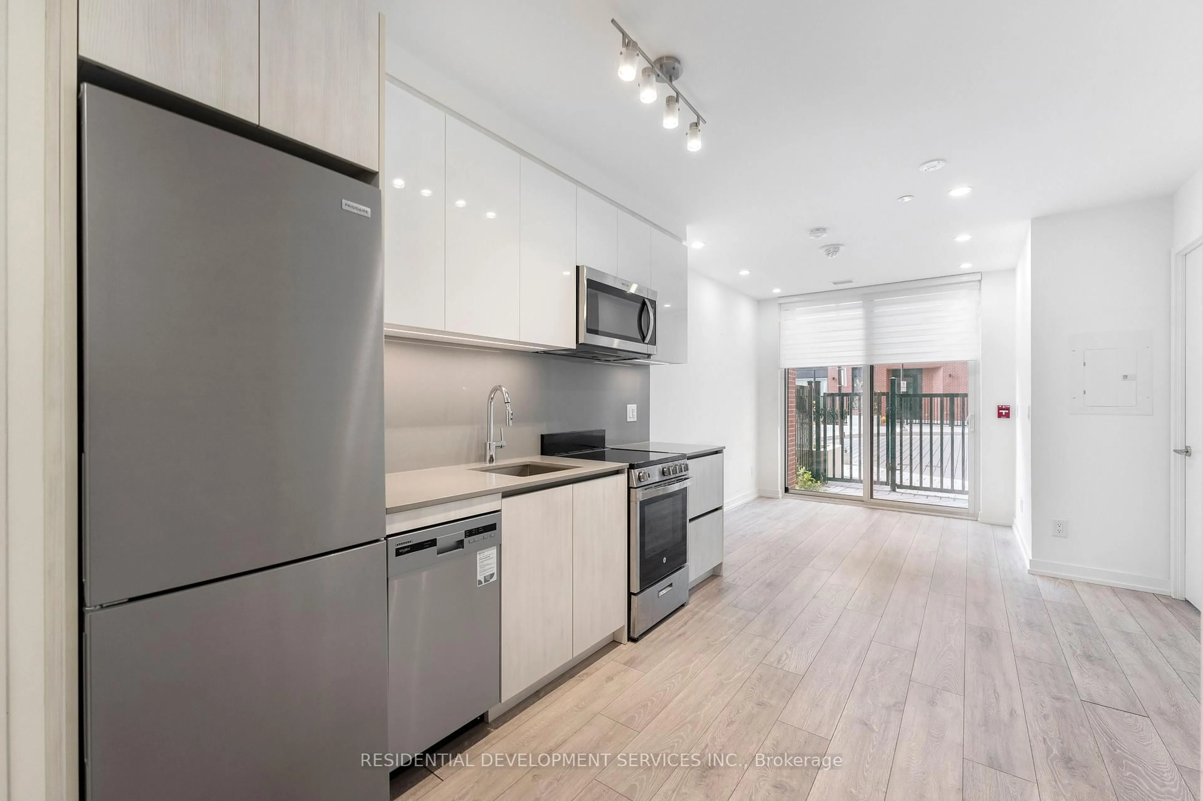Unknown for 11 Maryport Ave #131, Toronto Ontario M3M 0E2