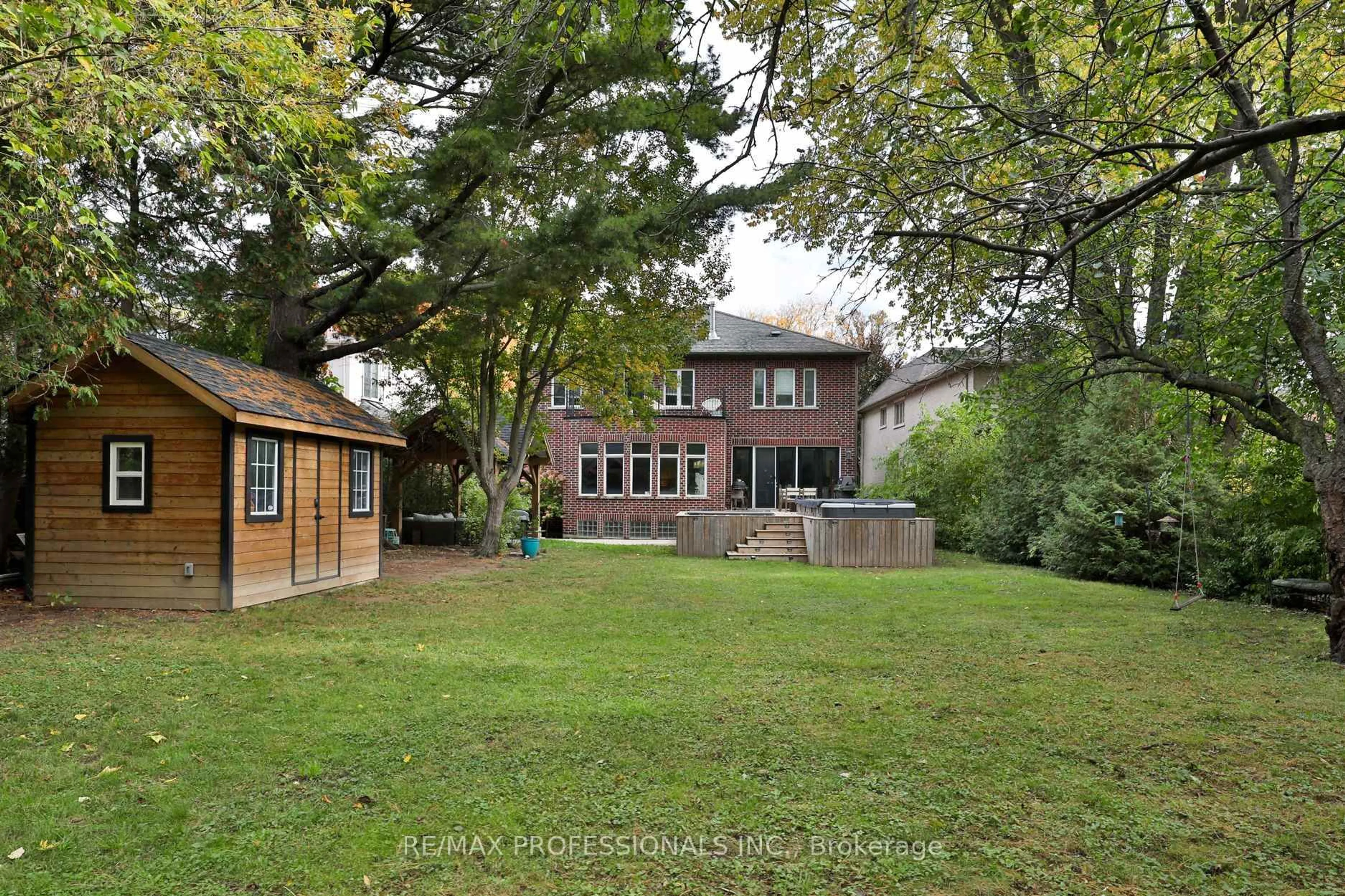 Unknown for 52 Bonnyview Dr, Toronto Ontario M8Y 3G6