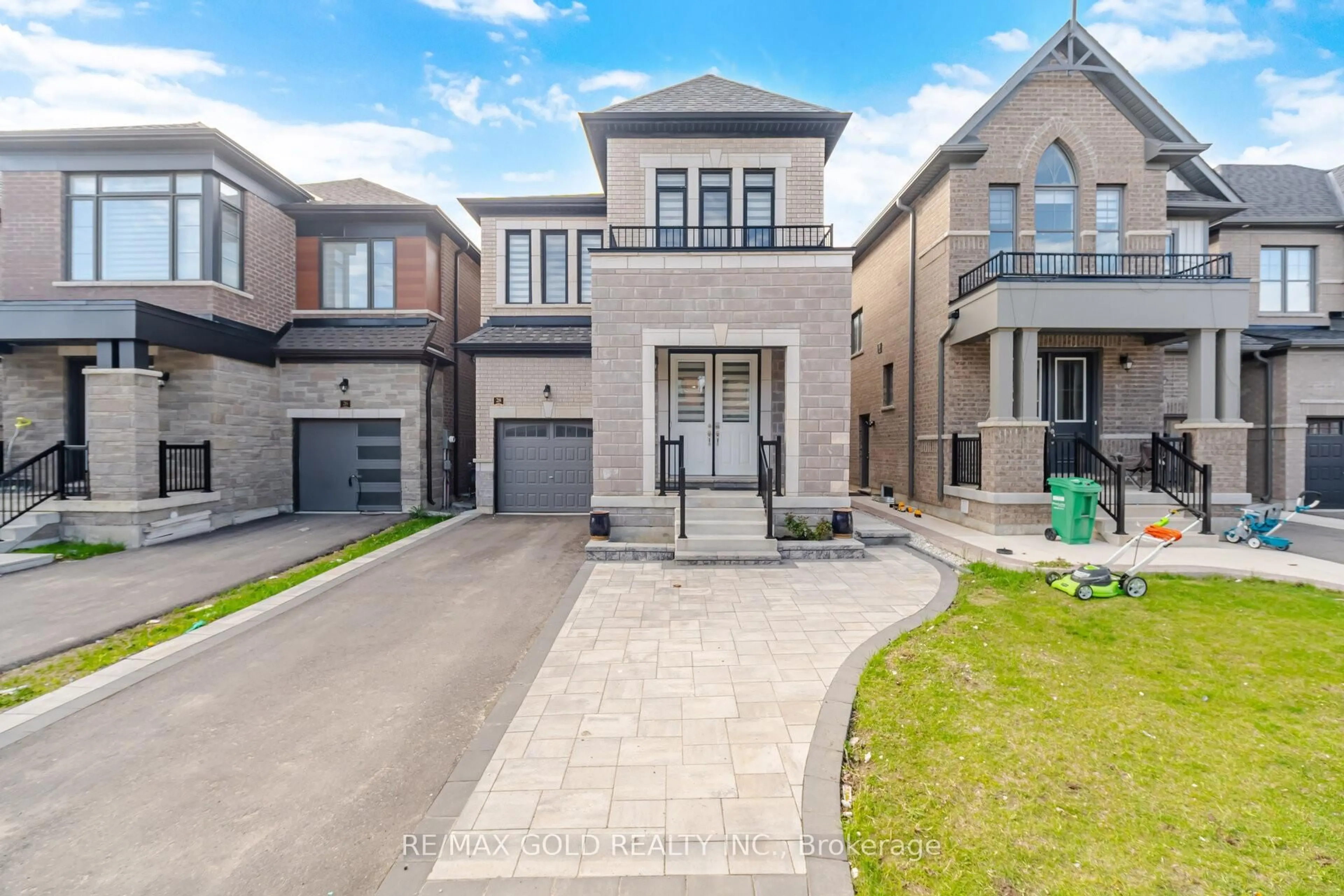 Home with brick exterior material, street for 28 Calabria Dr, Caledon Ontario L7C 4L2