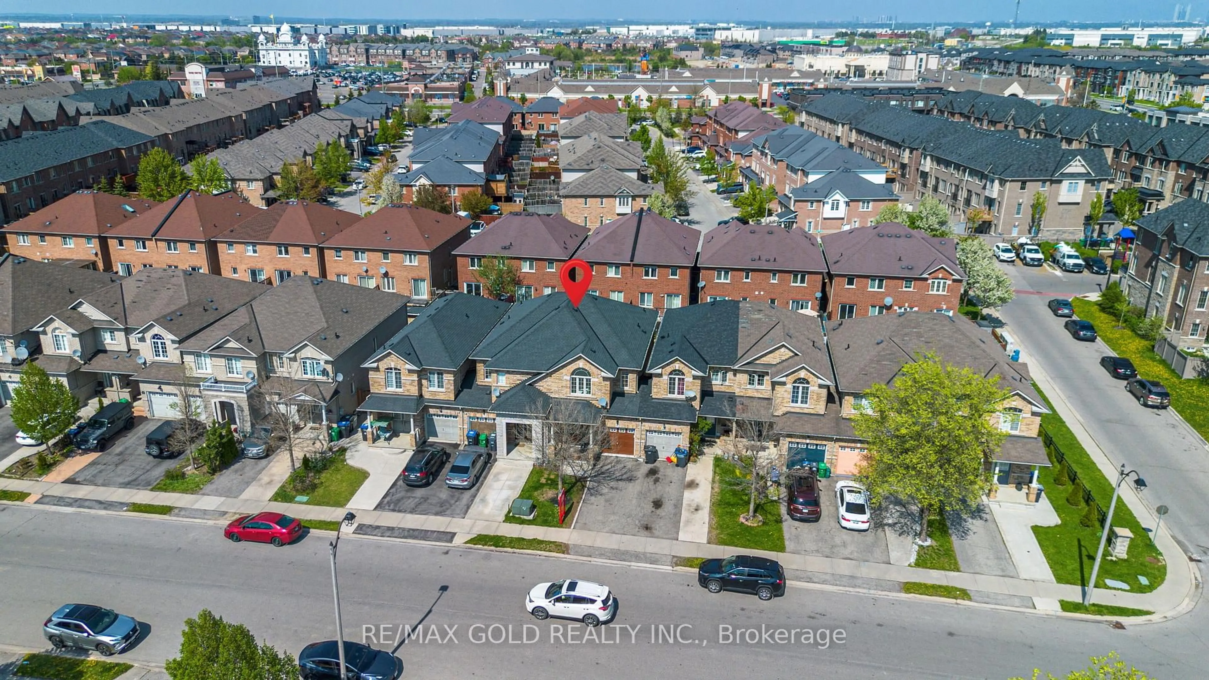 A pic from outside/outdoor area/front of a property/back of a property/a pic from drone, street for 67 Palleschi Dr, Brampton Ontario L6P 2S1